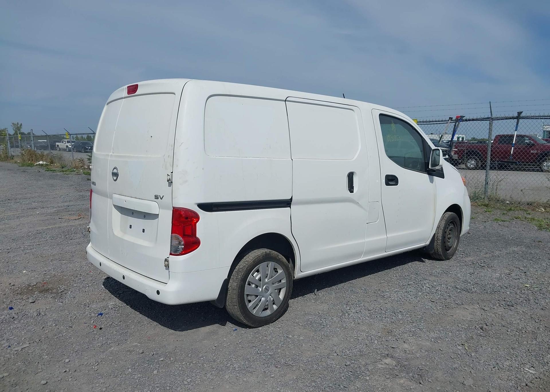 2018 NISSAN NV200