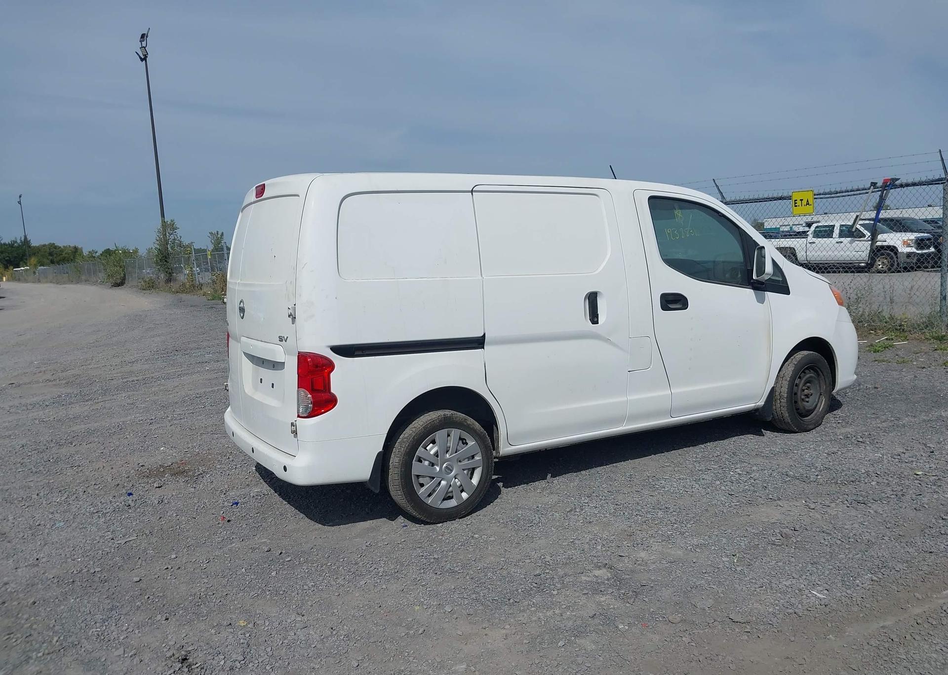 2018 NISSAN NV200