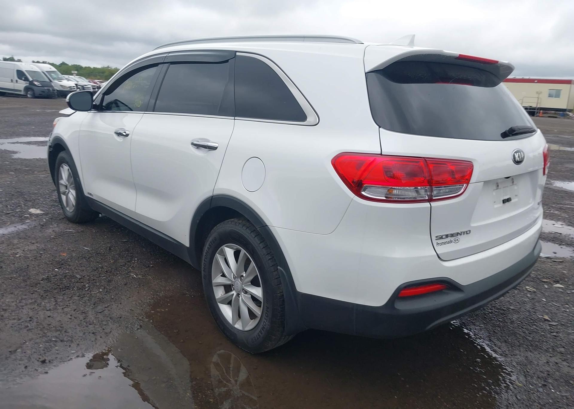 2018 KIA SORENTO LX