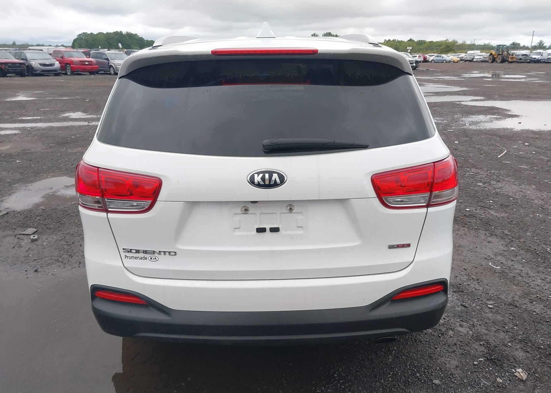 2018 KIA SORENTO LX