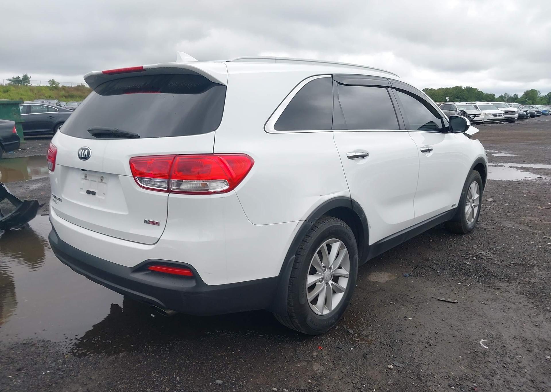2018 KIA SORENTO LX