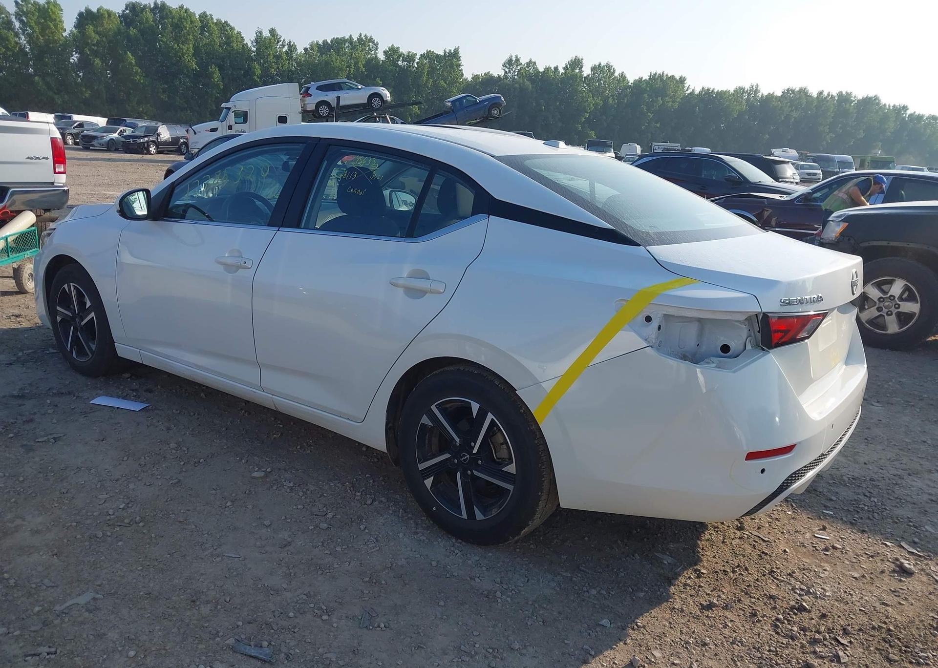 2025 NISSAN SENTRA SV