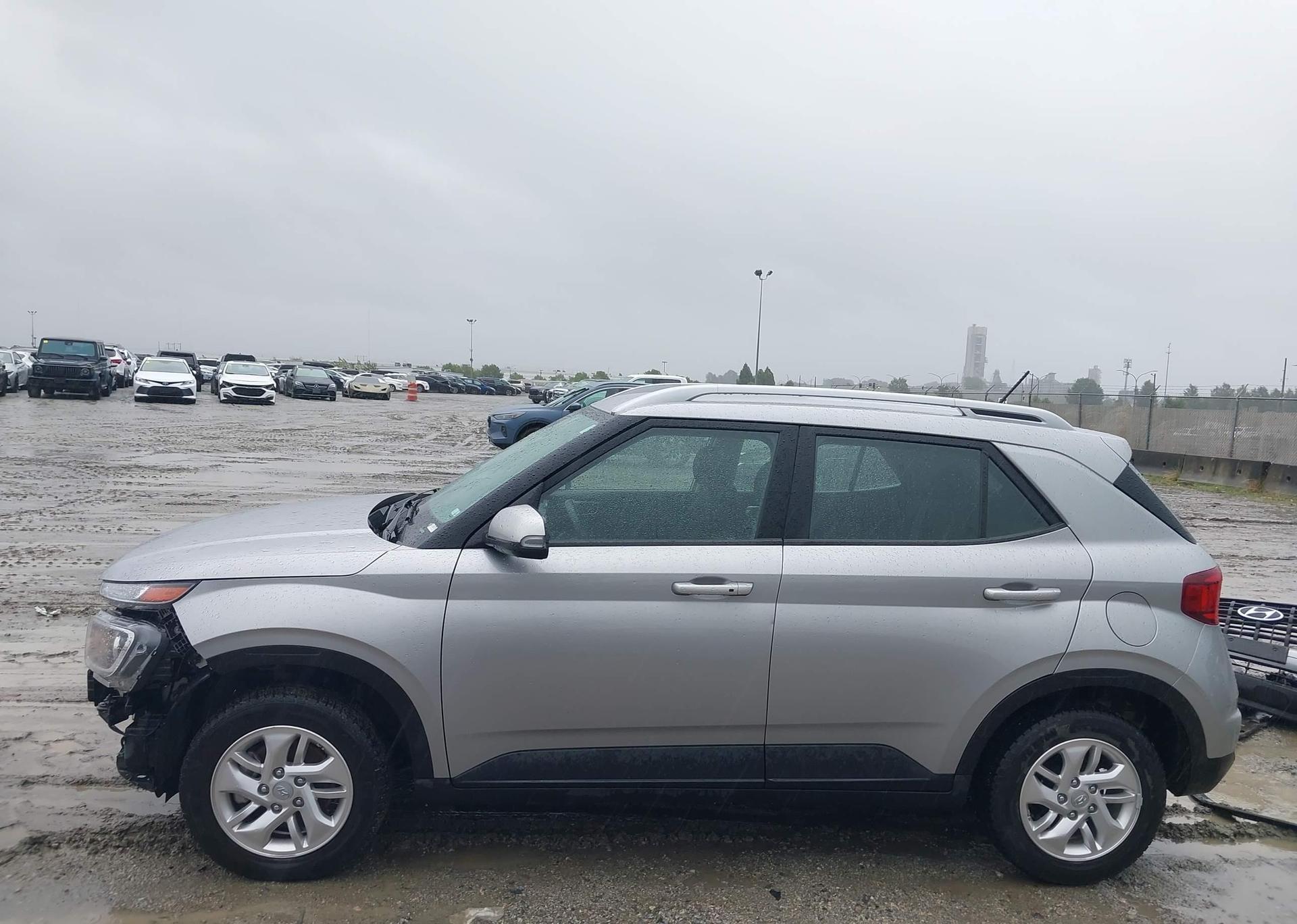 2024 HYUNDAI VENUE SEL