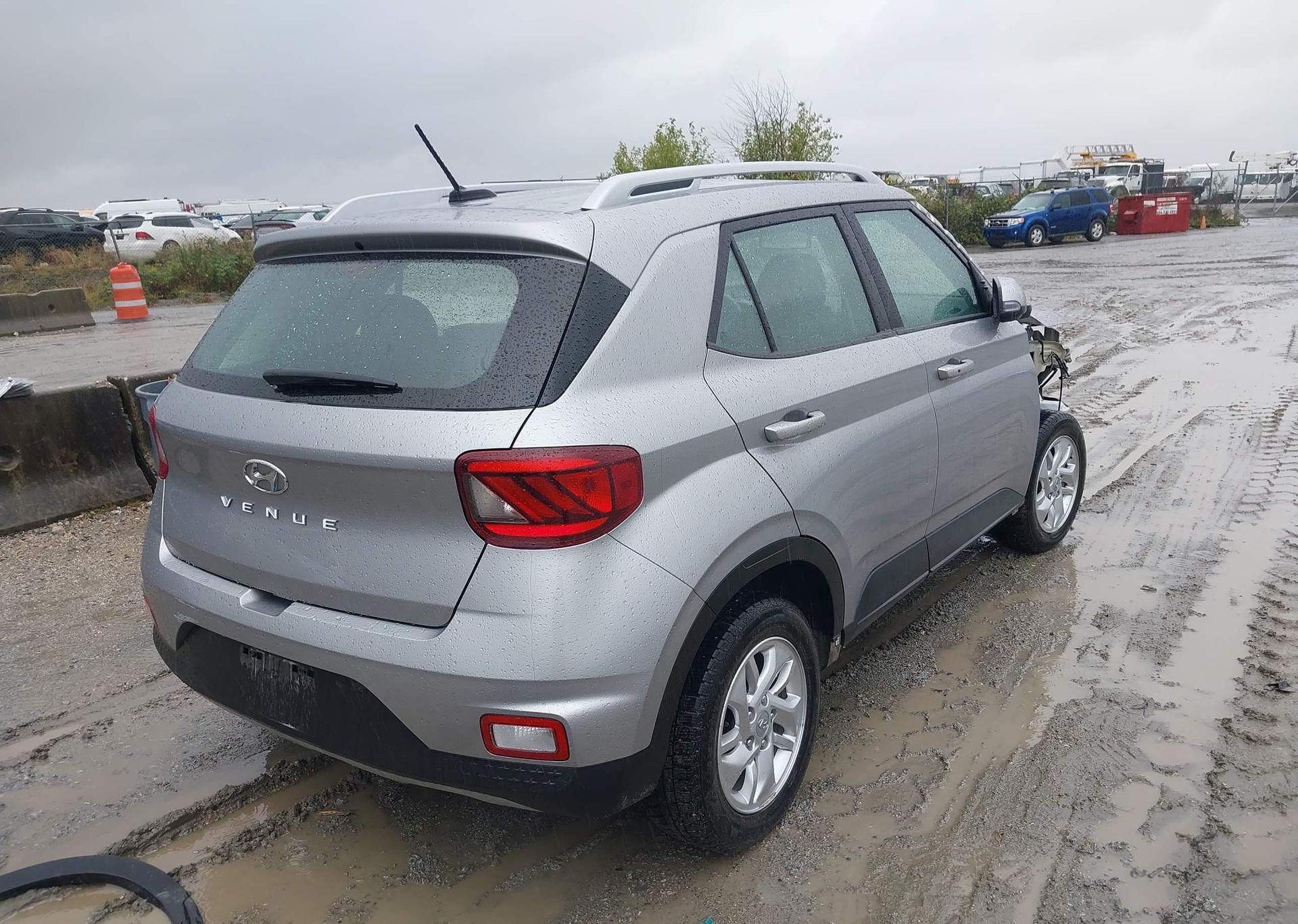 2024 HYUNDAI VENUE SEL