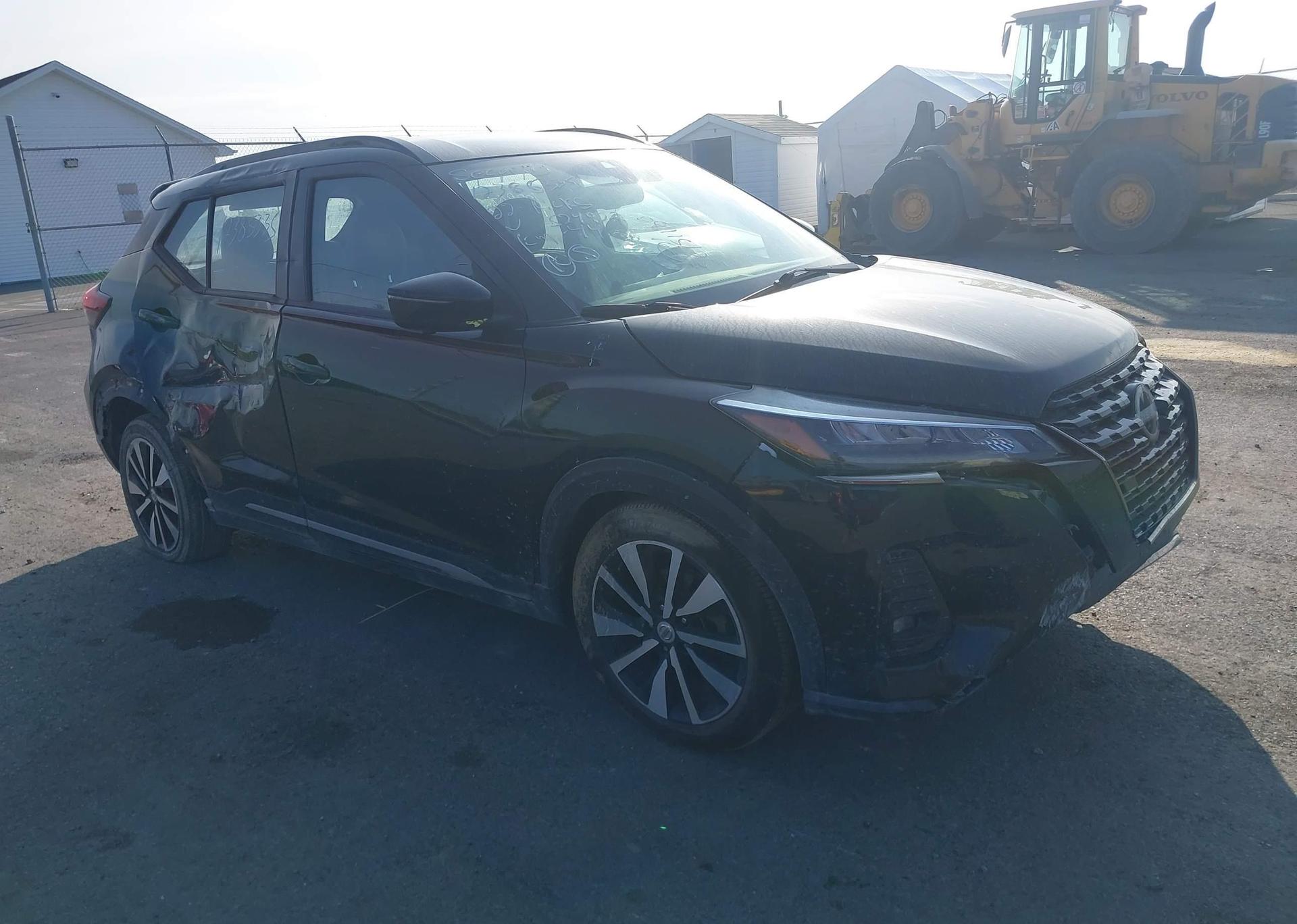 2022 NISSAN KICKS SR