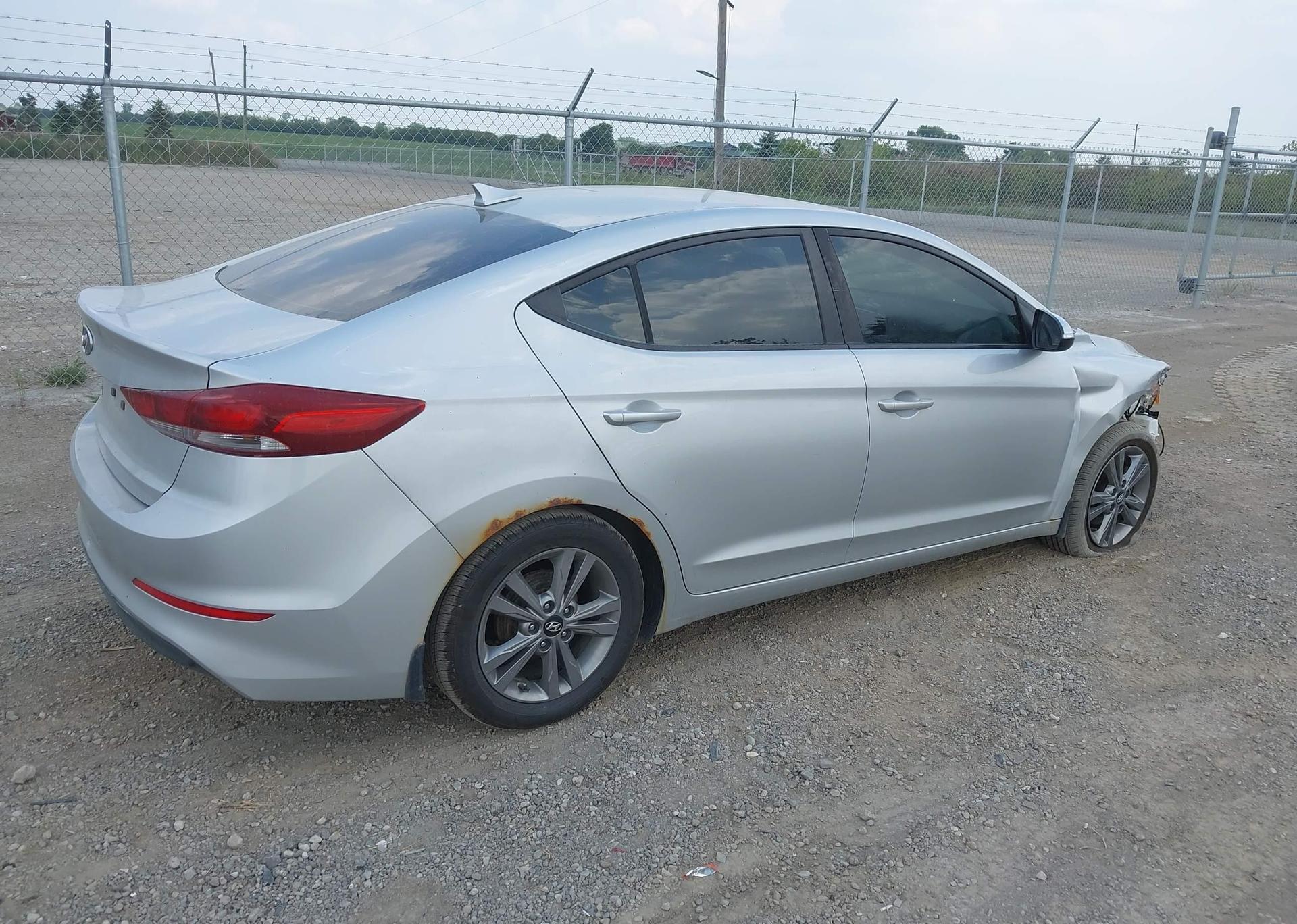 2017 HYUNDAI ELANTRA