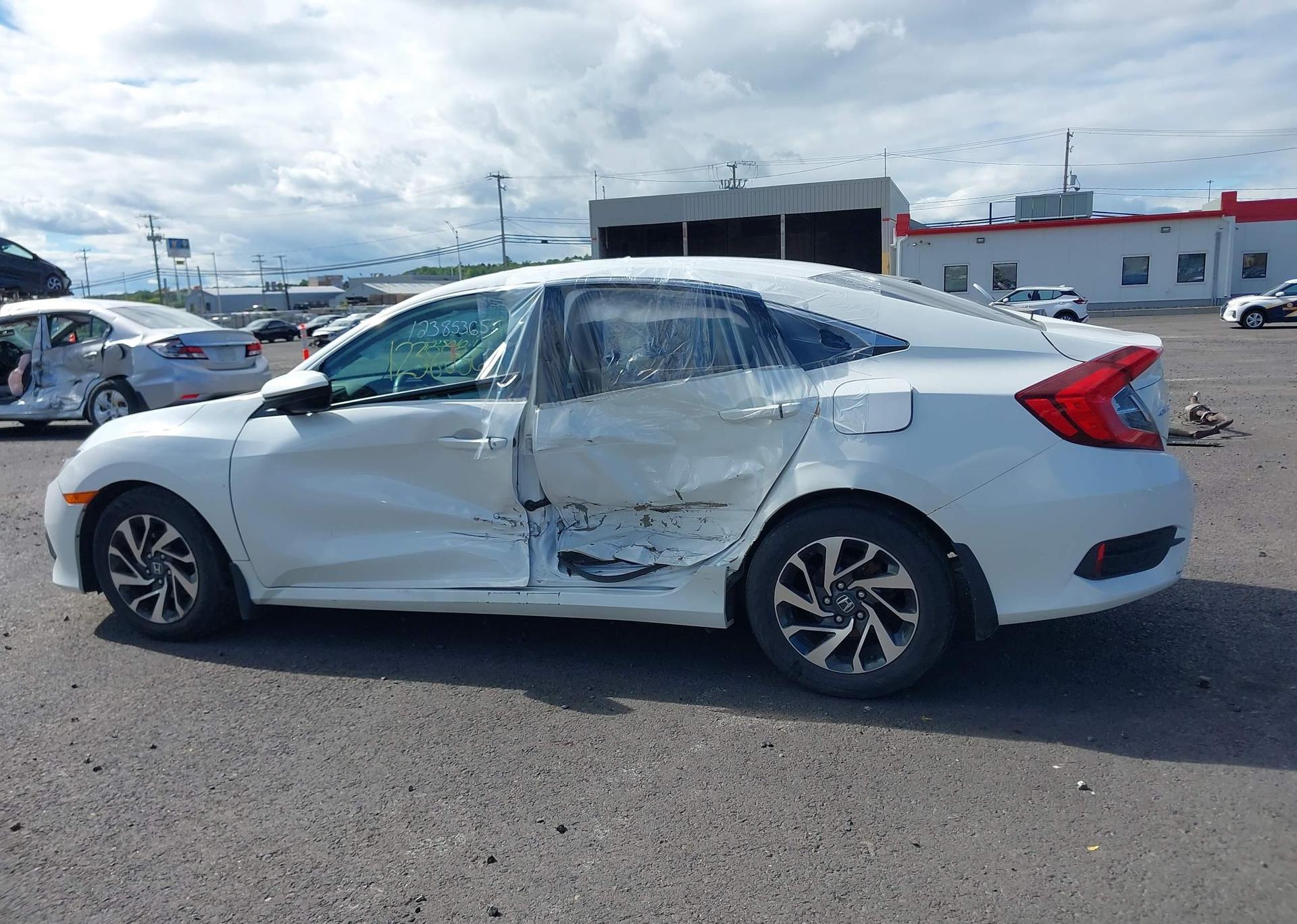 2017 HONDA CIVIC EX
