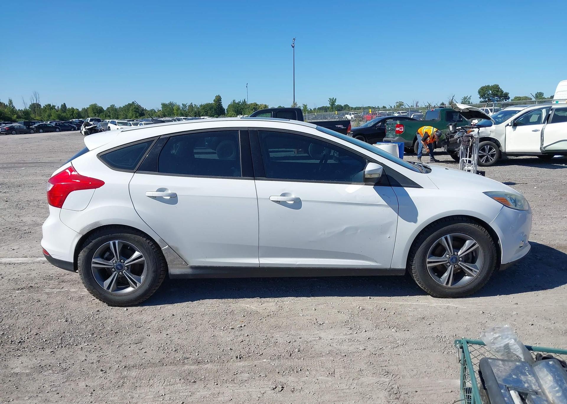 2014 FORD FOCUS SE