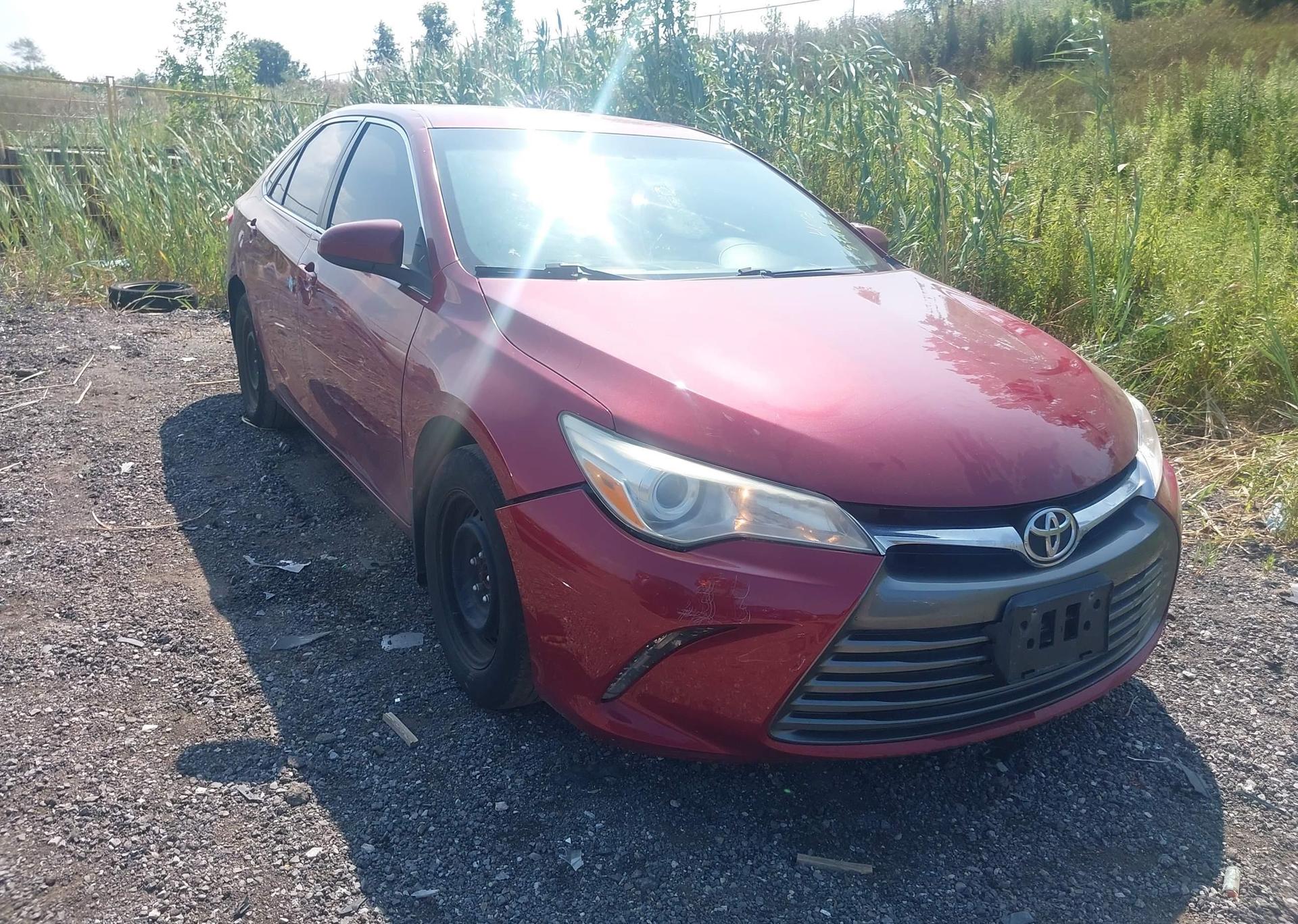 2015 TOYOTA CAMRY LE