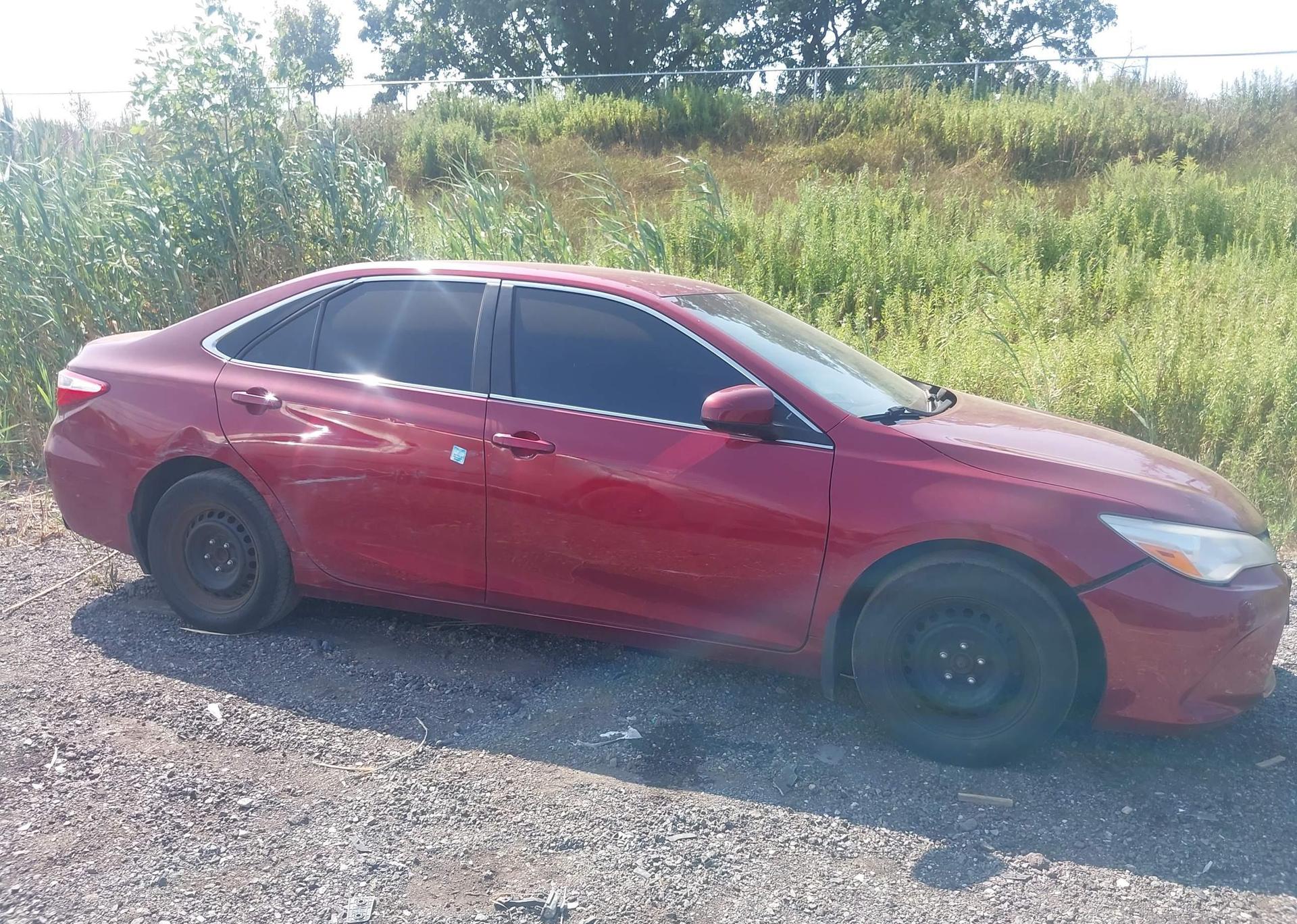 2015 TOYOTA CAMRY LE