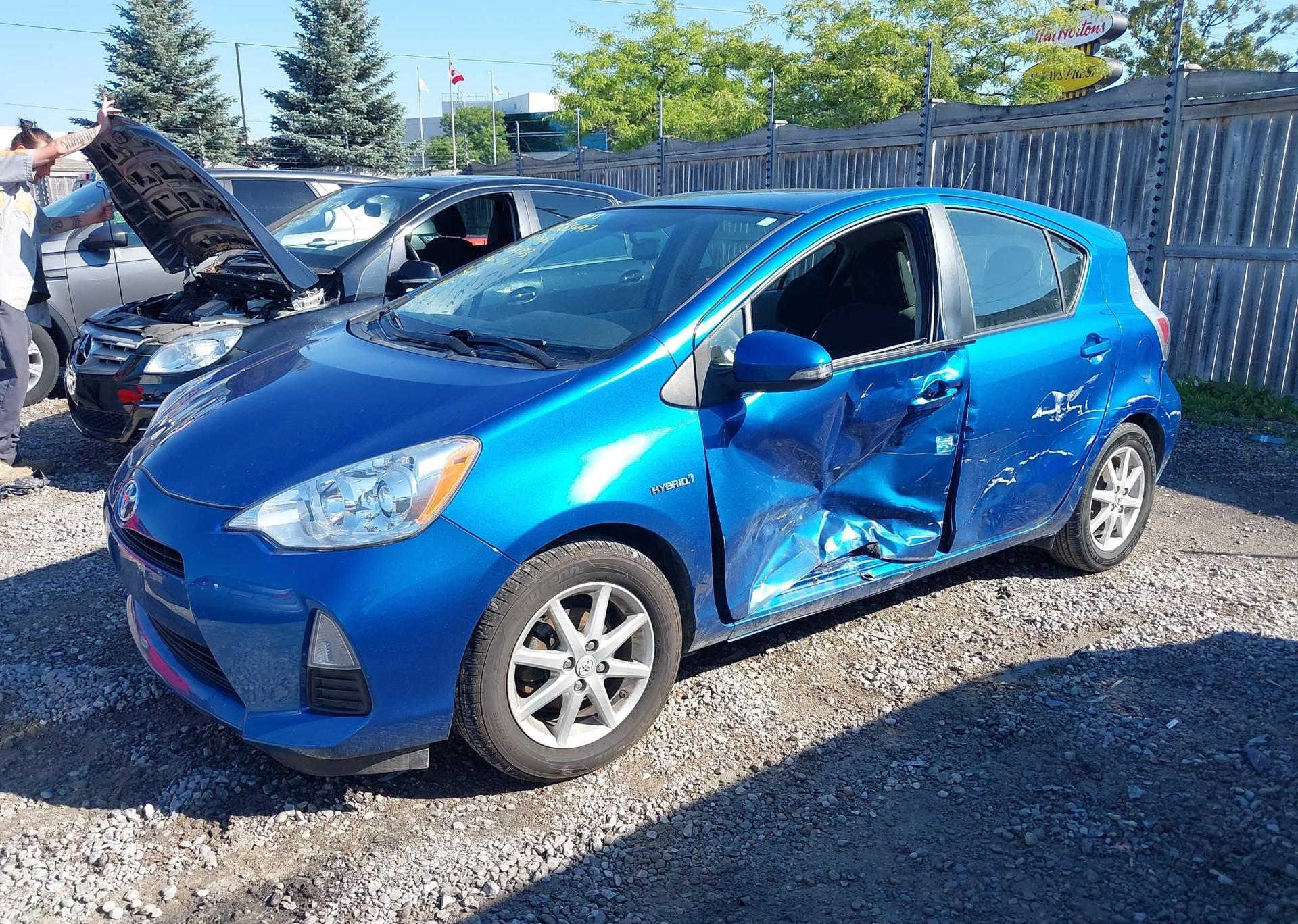 2014 TOYOTA Prius c