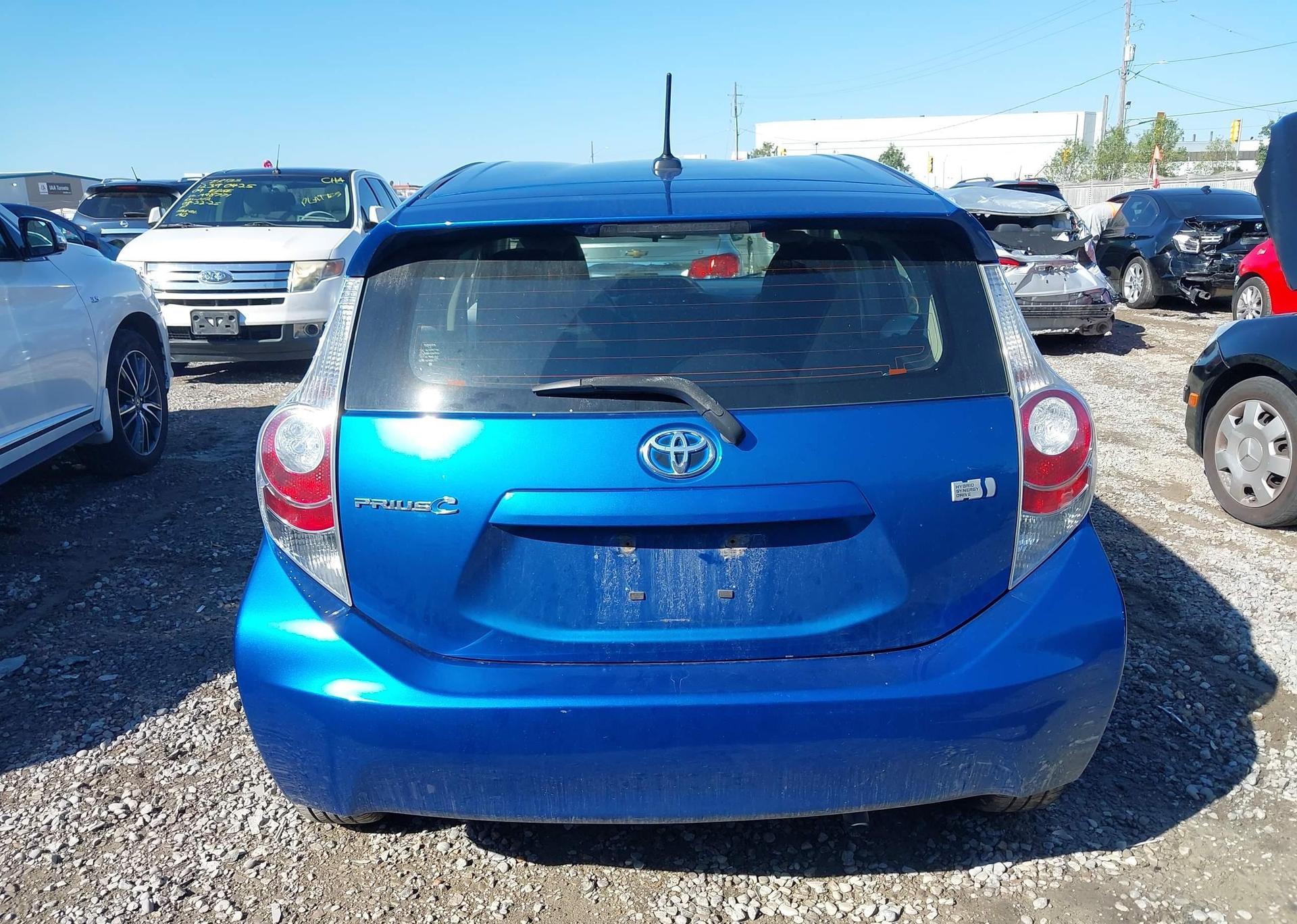 2014 TOYOTA Prius c