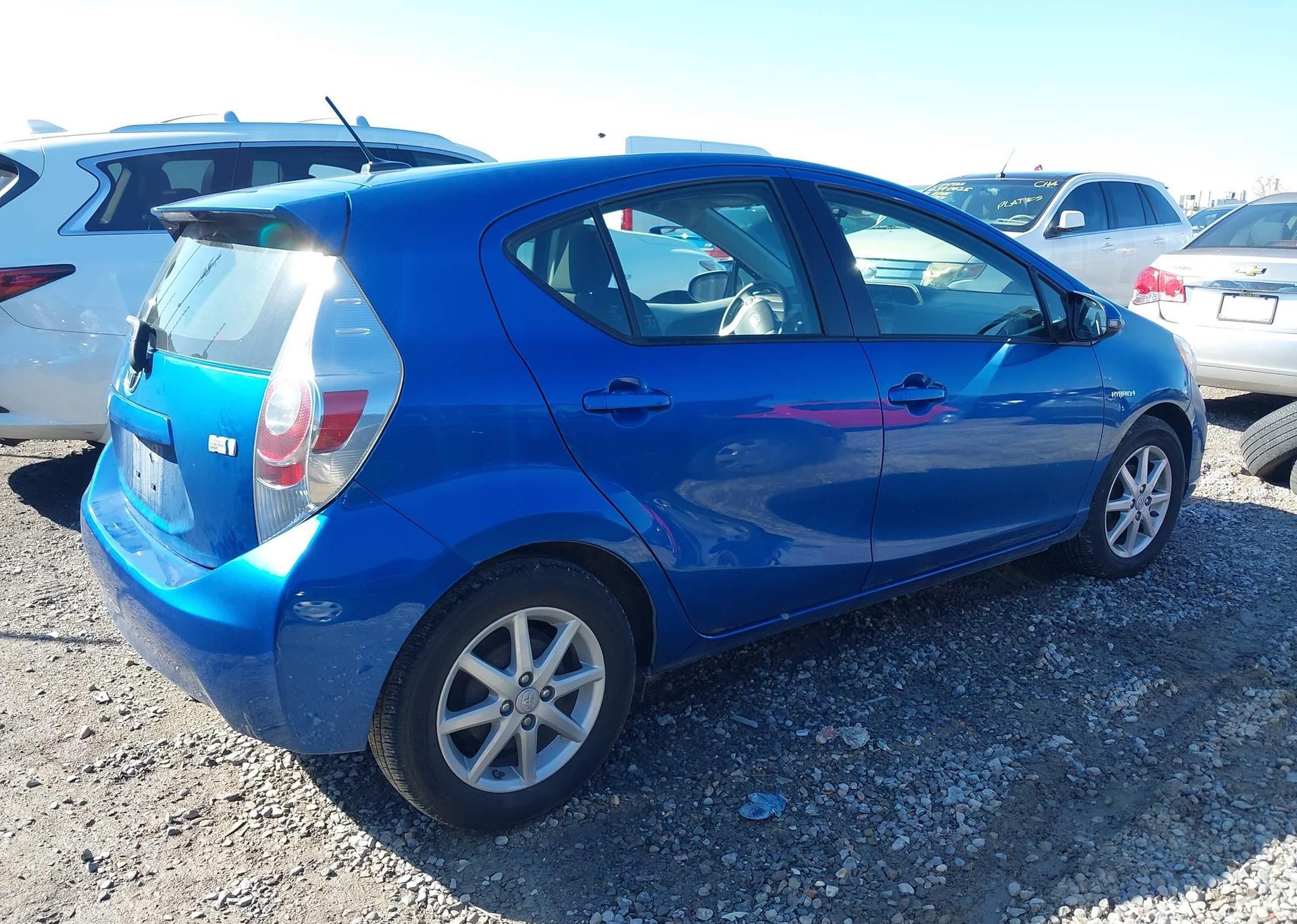 2014 TOYOTA Prius c