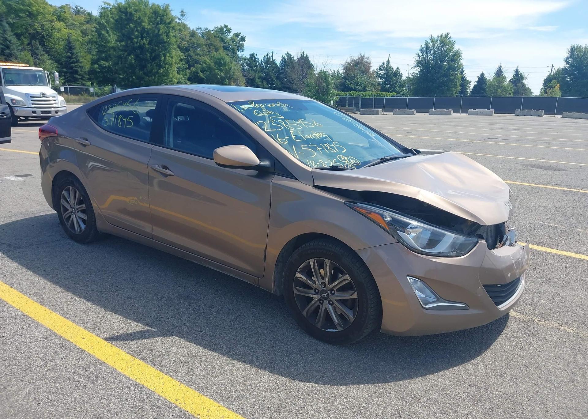 2016 HYUNDAI ELANTRA SE