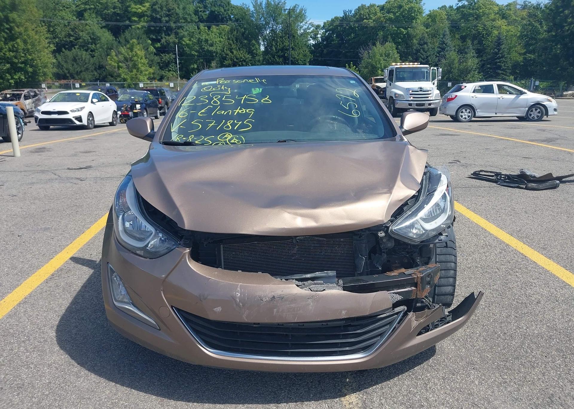 2016 HYUNDAI ELANTRA SE