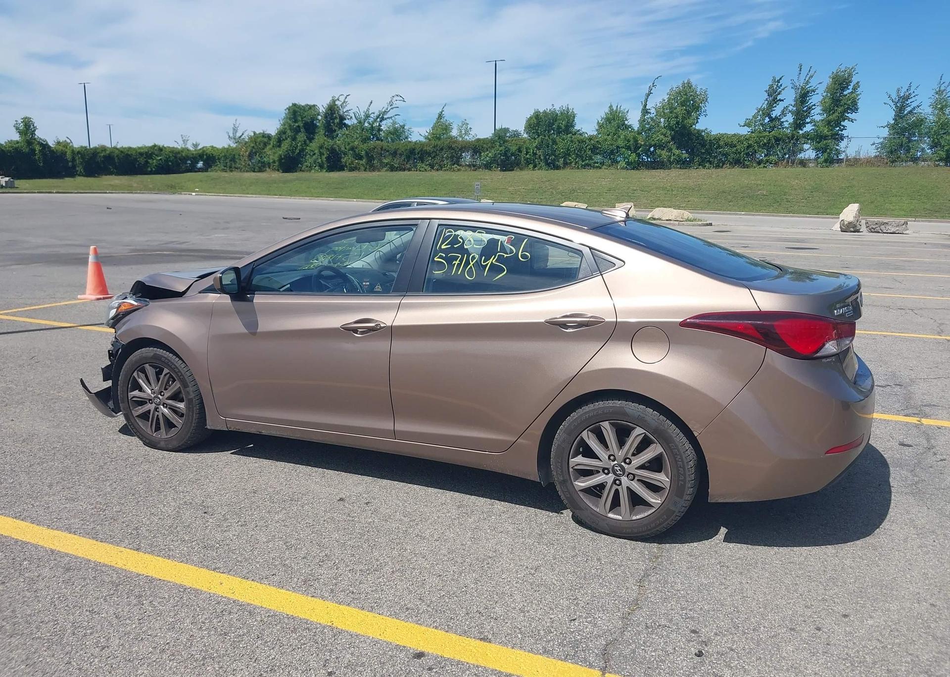 2016 HYUNDAI ELANTRA SE