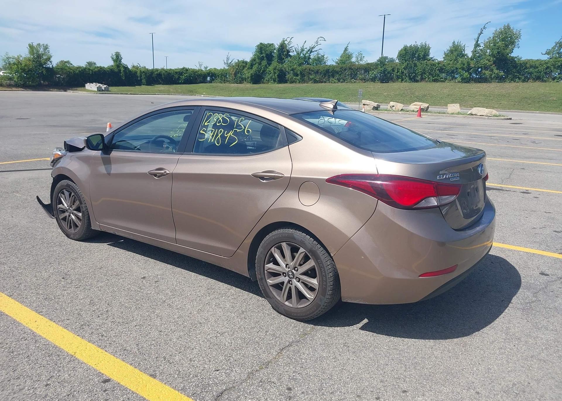 2016 HYUNDAI ELANTRA SE