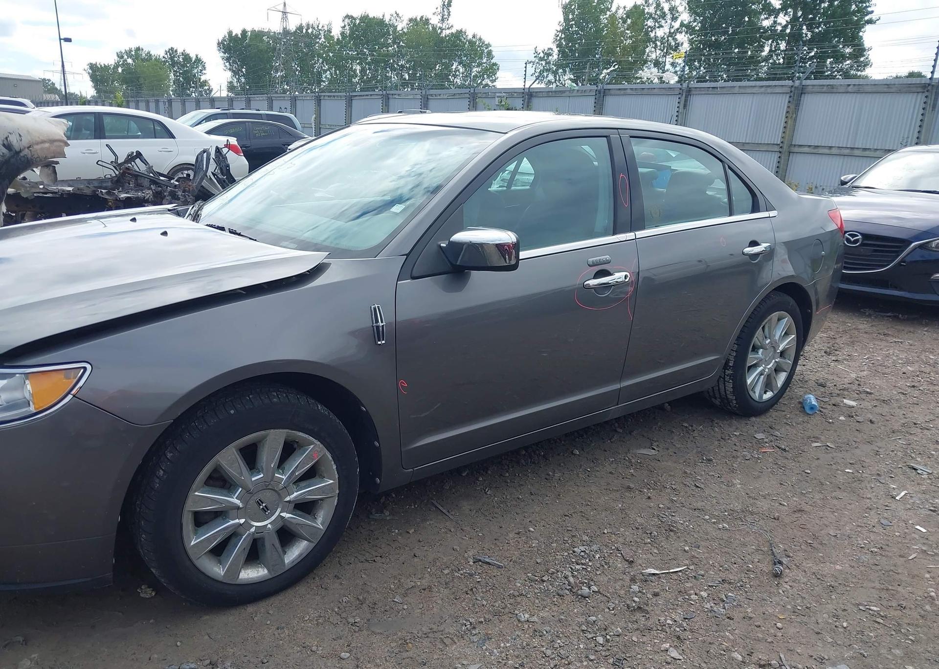 2010 LINCOLN MKZ
