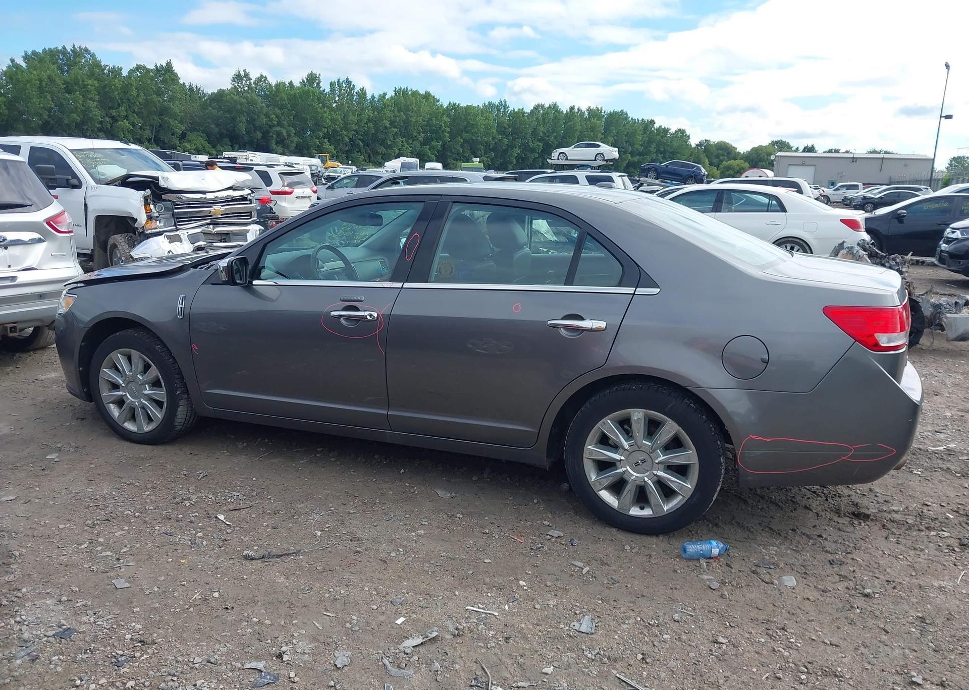 2010 LINCOLN MKZ