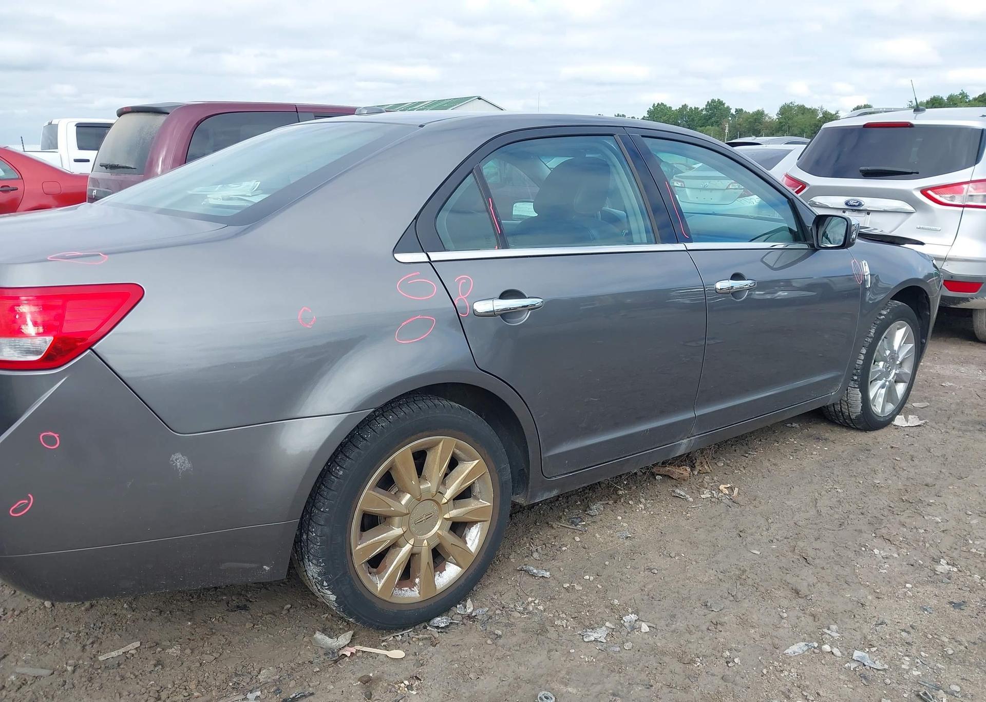 2010 LINCOLN MKZ