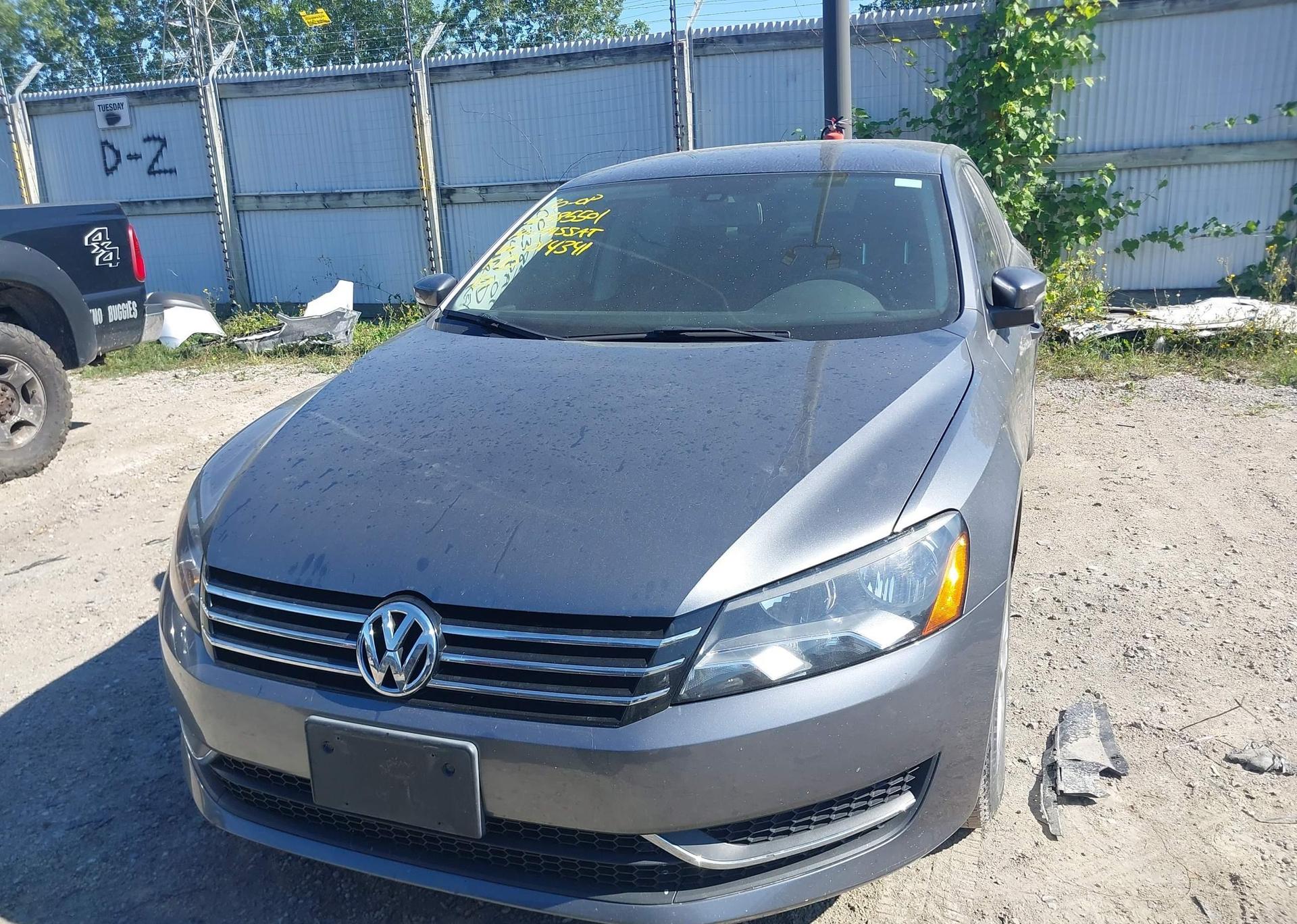 2014 VOLKSWAGEN PASSAT S