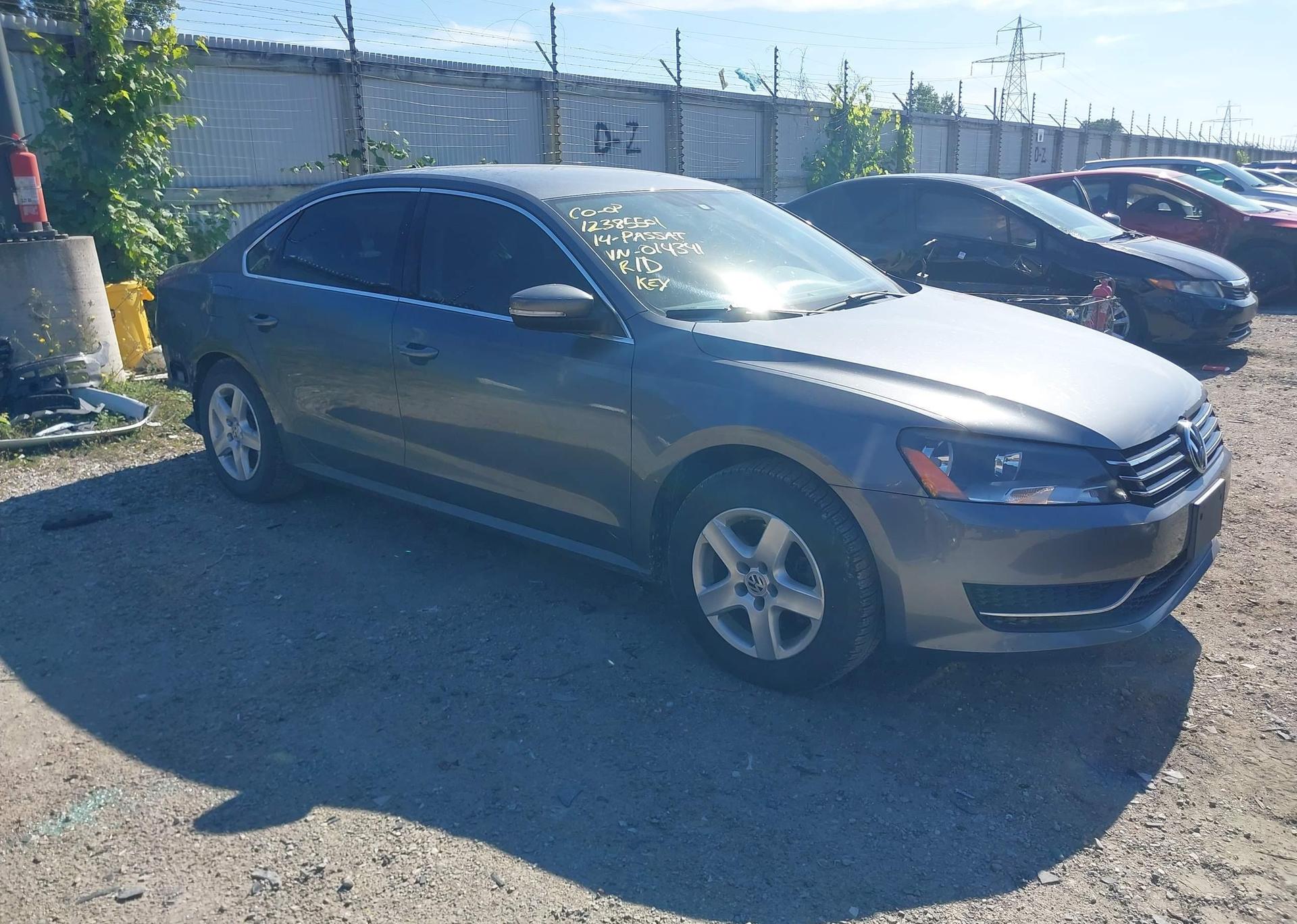 2014 VOLKSWAGEN PASSAT S