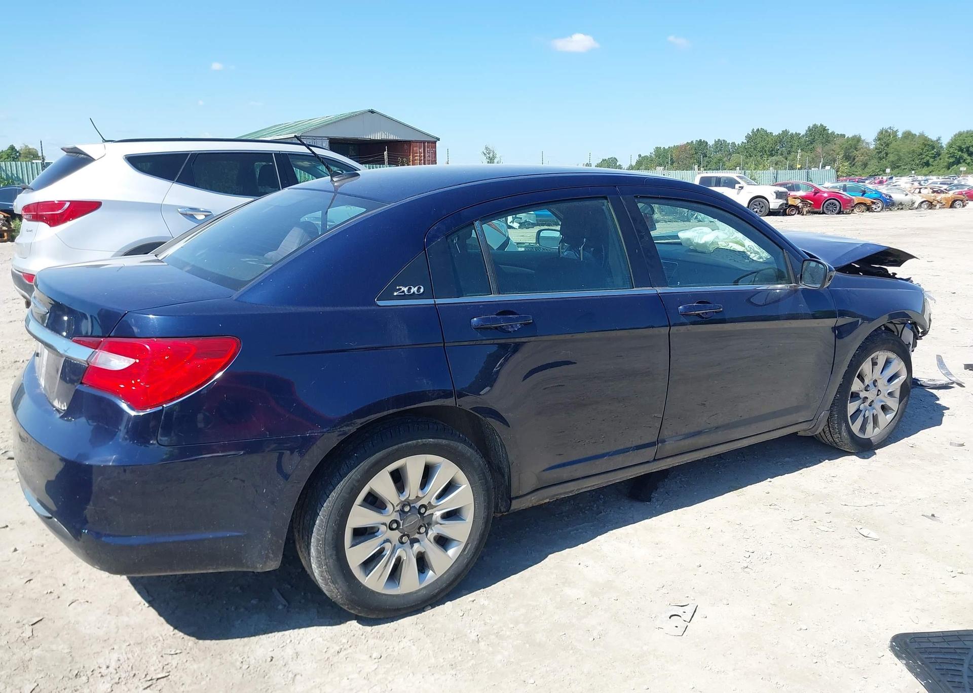 2014 CHRYSLER 200 LX
