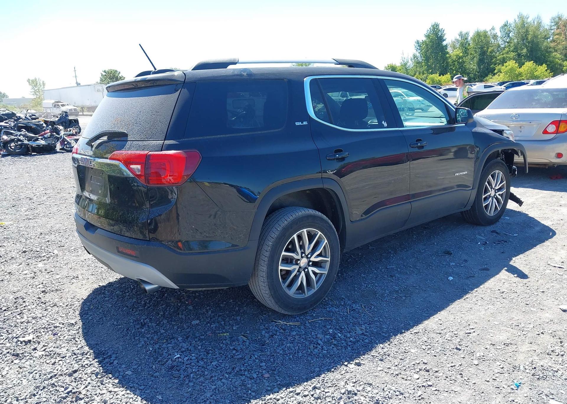 2018 GMC ACADIA SLE-2