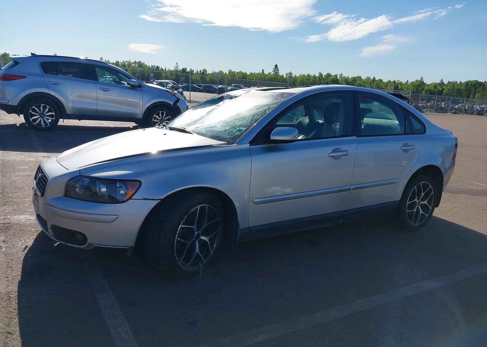 2005 VOLVO S40 2.4I