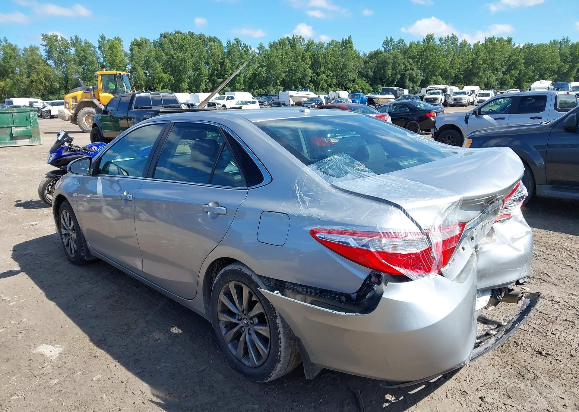 2015 TOYOTA CAMRY