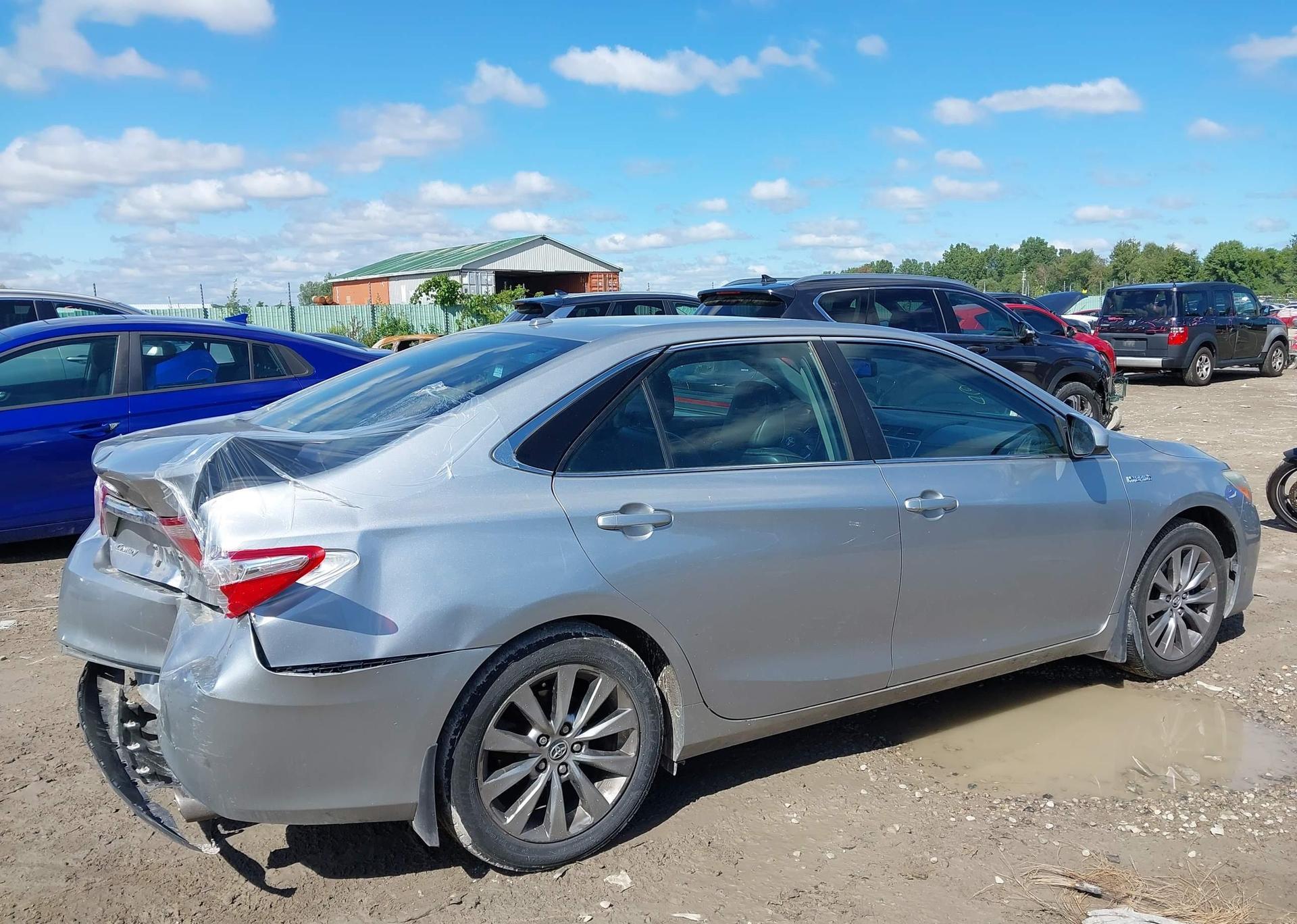 2015 TOYOTA CAMRY