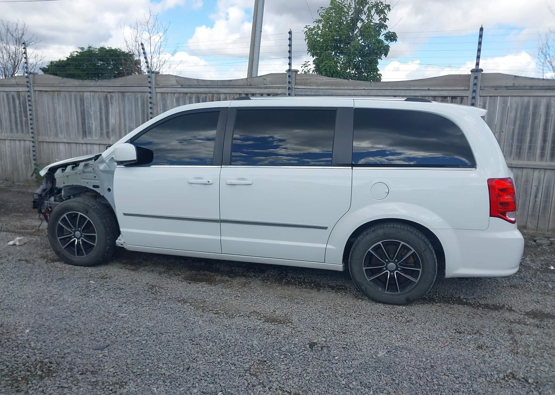 2015 DODGE GRAND CARAVAN CREW