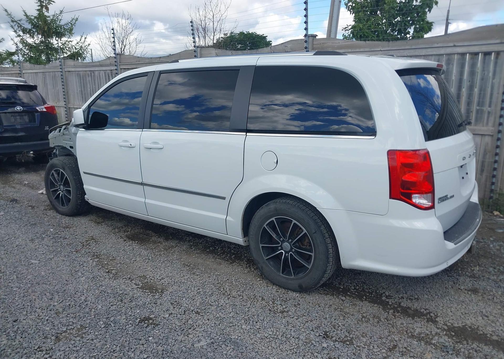 2015 DODGE GRAND CARAVAN CREW