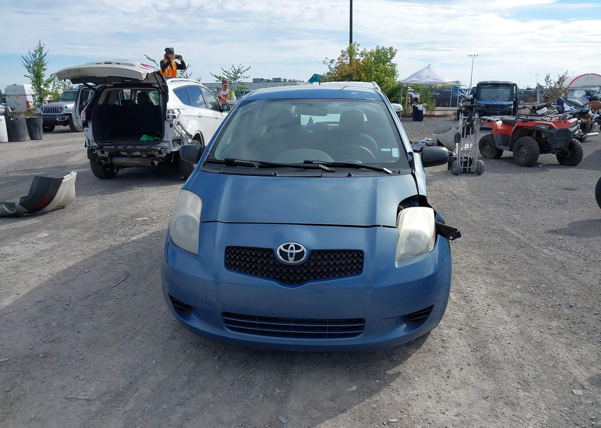 2008 TOYOTA YARIS LE
