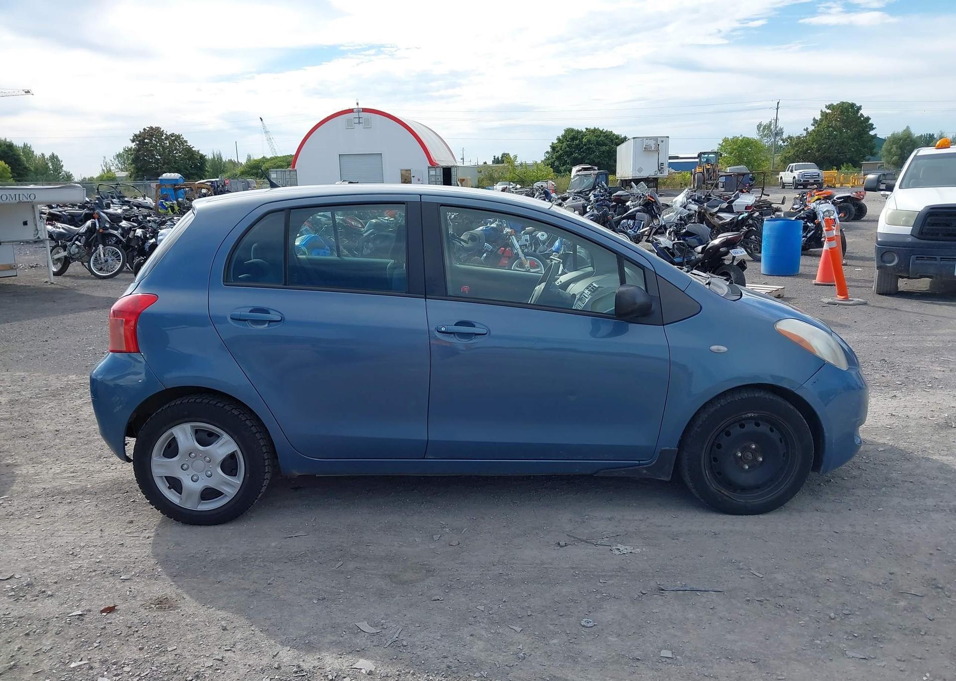 2008 TOYOTA YARIS LE