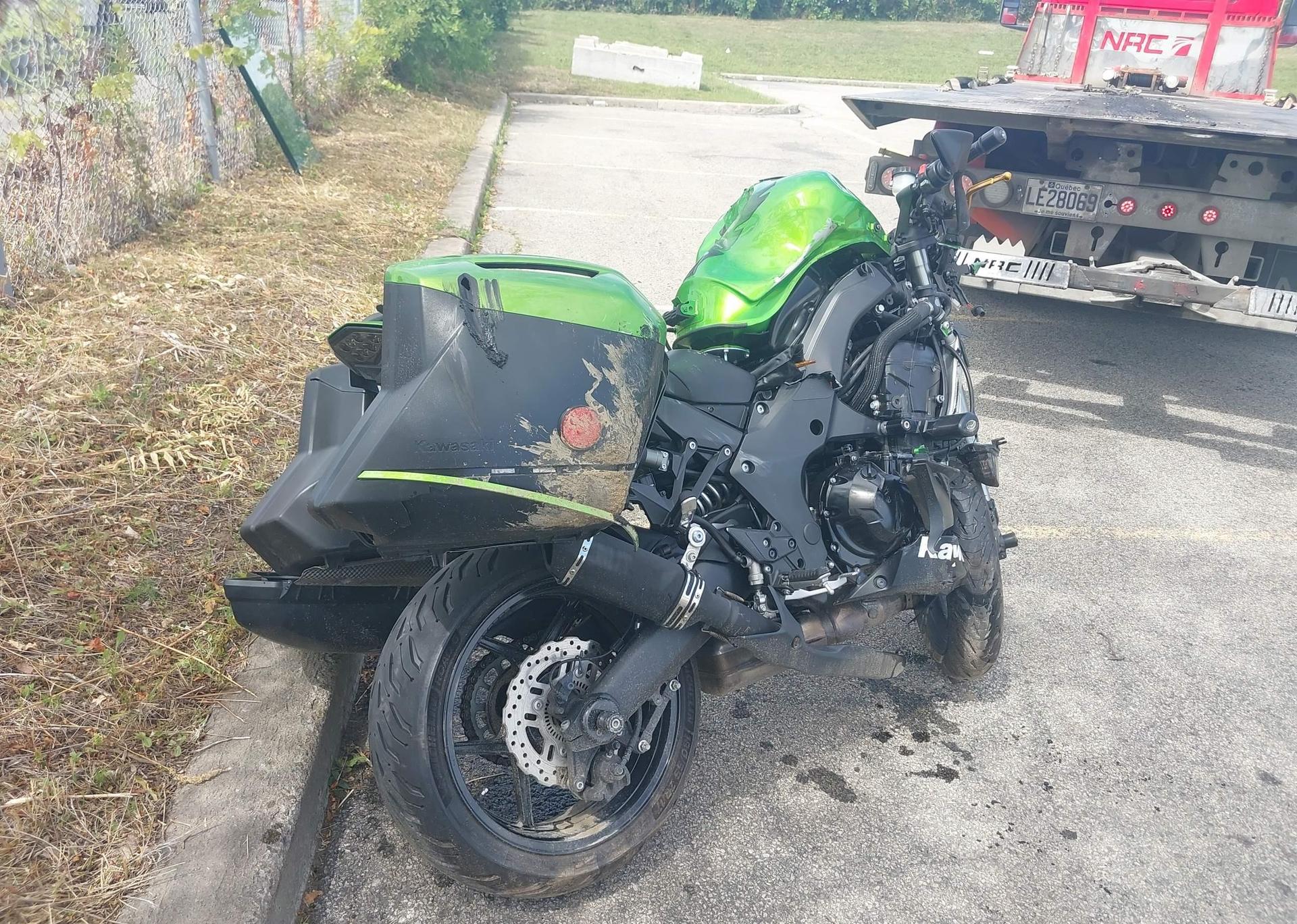 2014 KAWASAKI ZX1000 M
