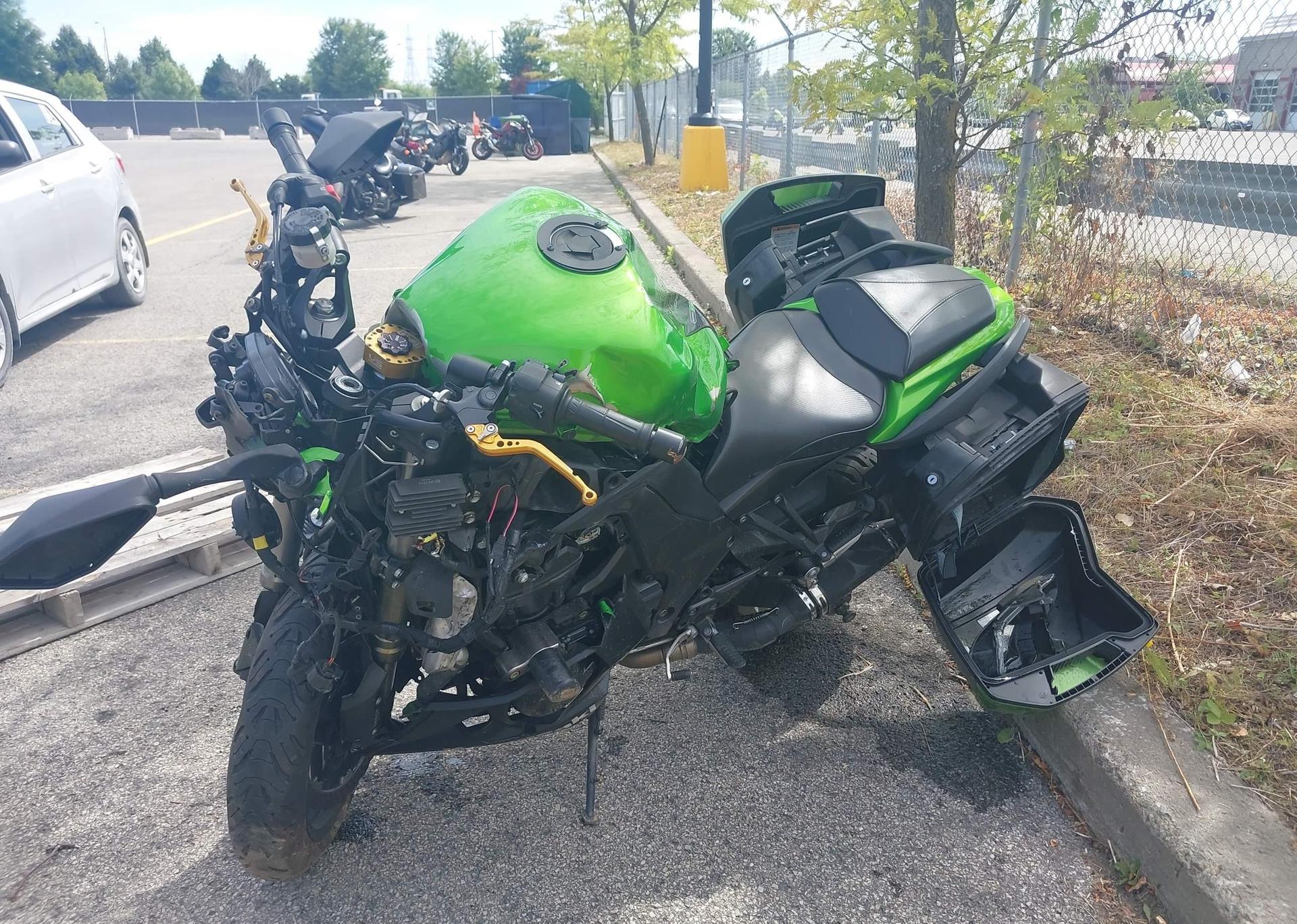 2014 KAWASAKI ZX1000 M