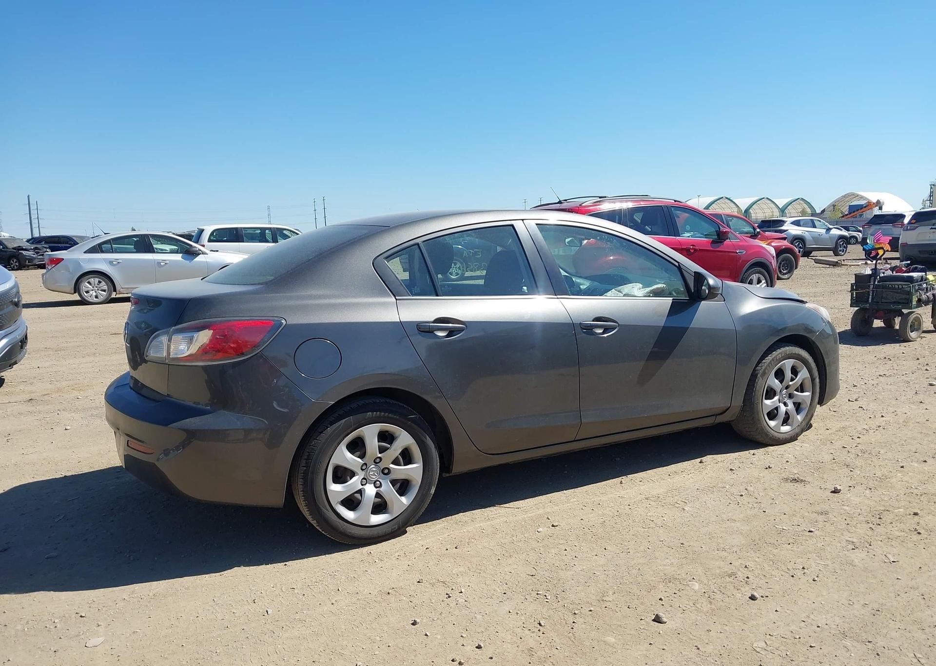 2013 MAZDA MAZDA3 GX