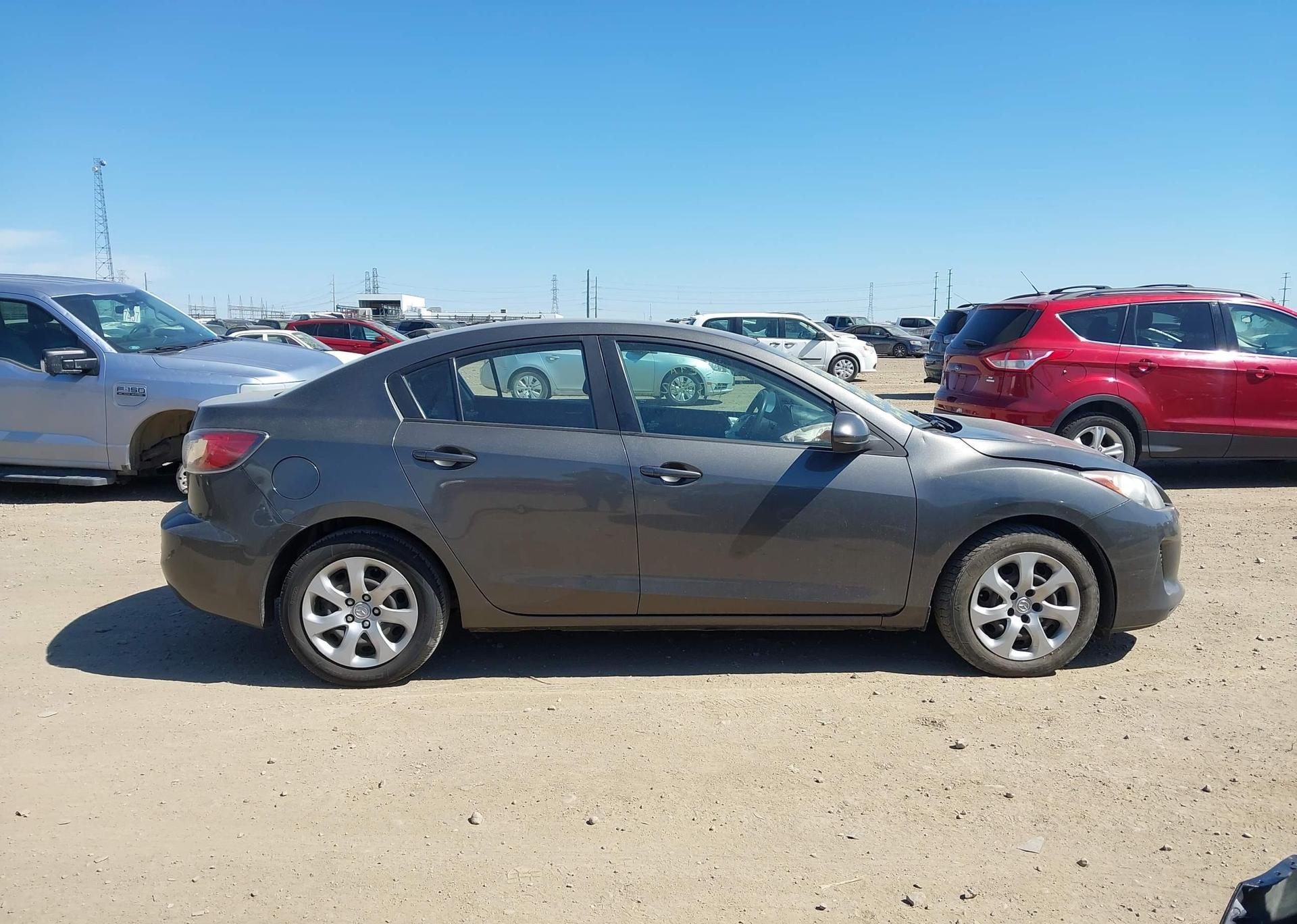 2013 MAZDA MAZDA3 GX