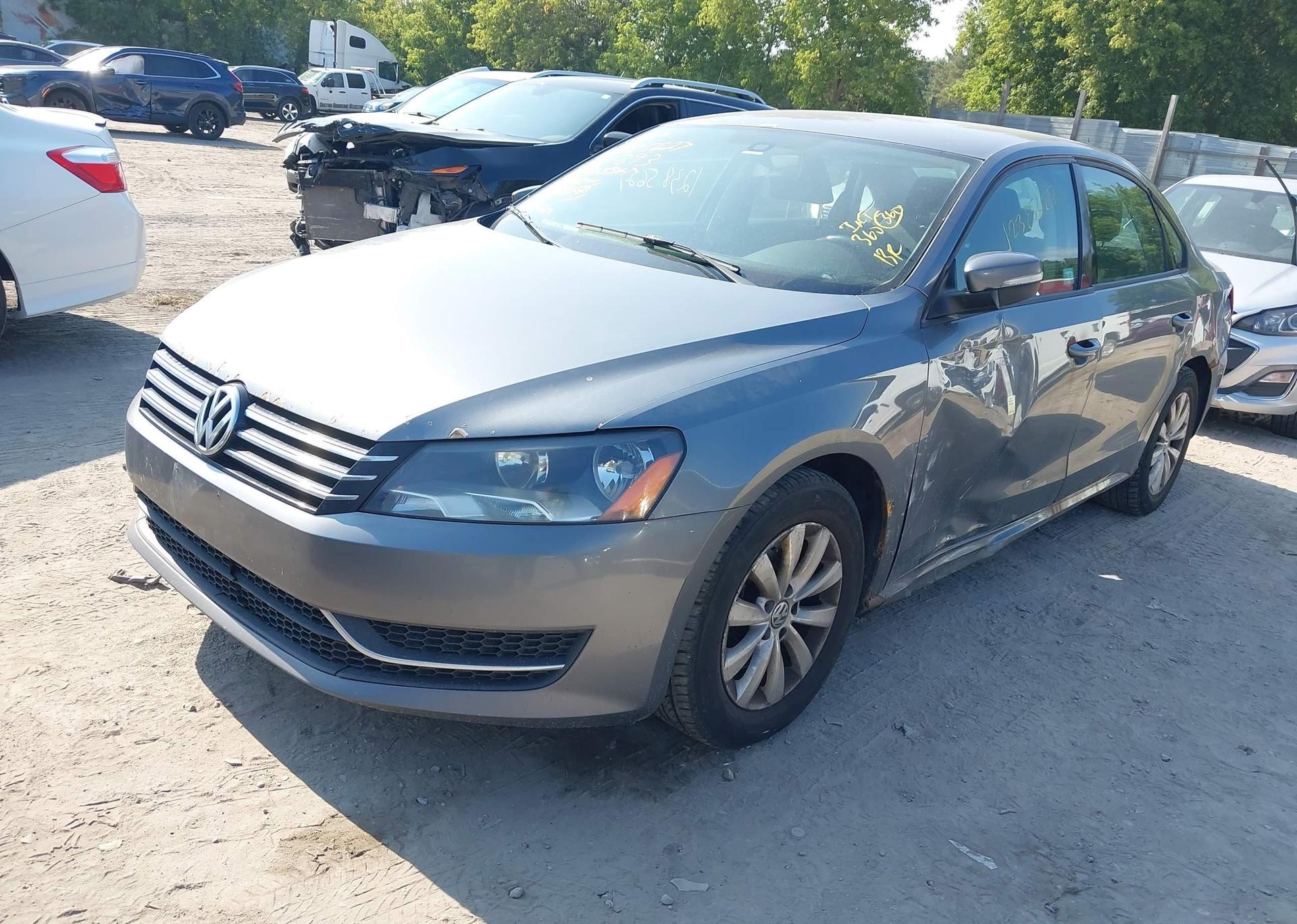 2013 VOLKSWAGEN PASSAT