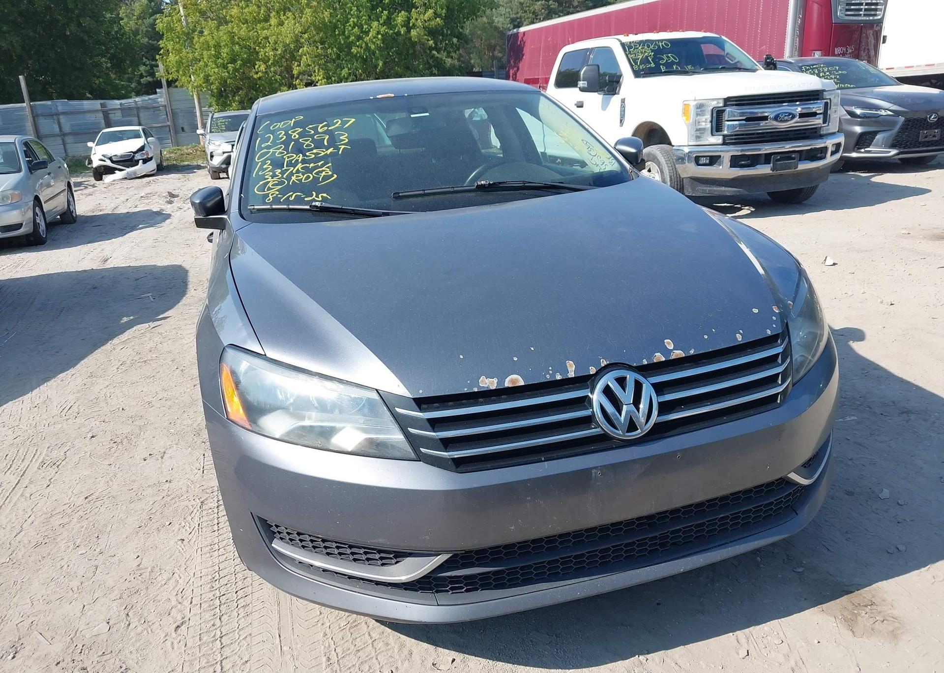 2013 VOLKSWAGEN PASSAT