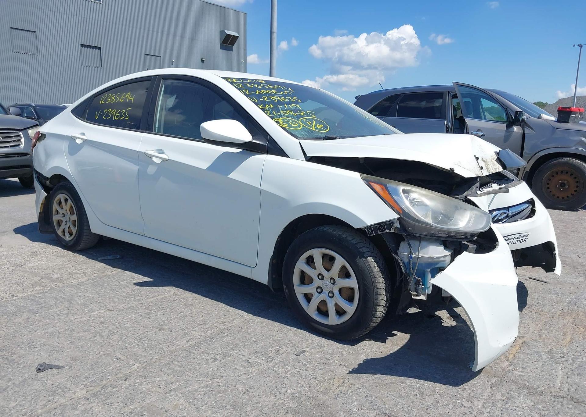 2012 HYUNDAI ACCENT