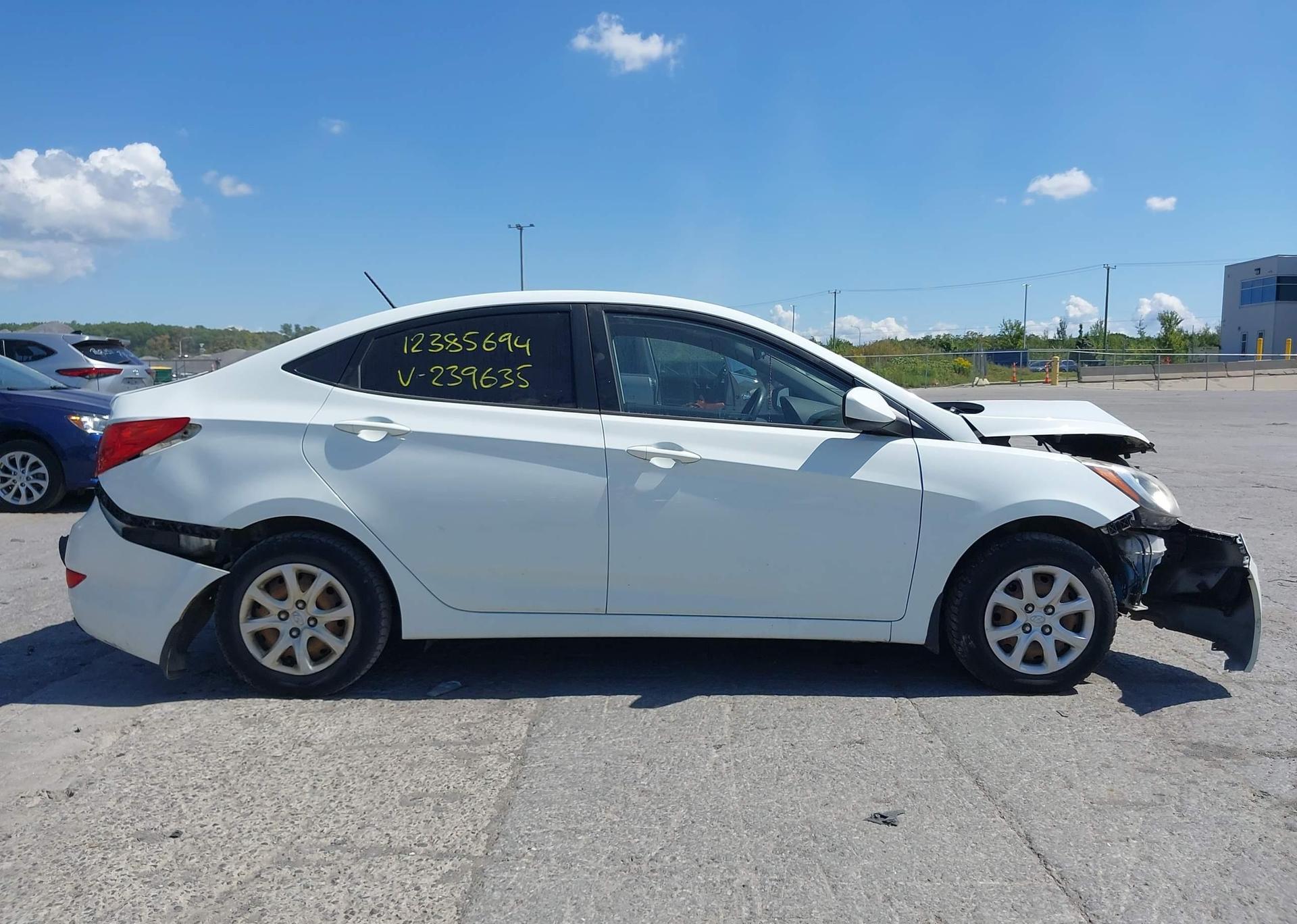 2012 HYUNDAI ACCENT