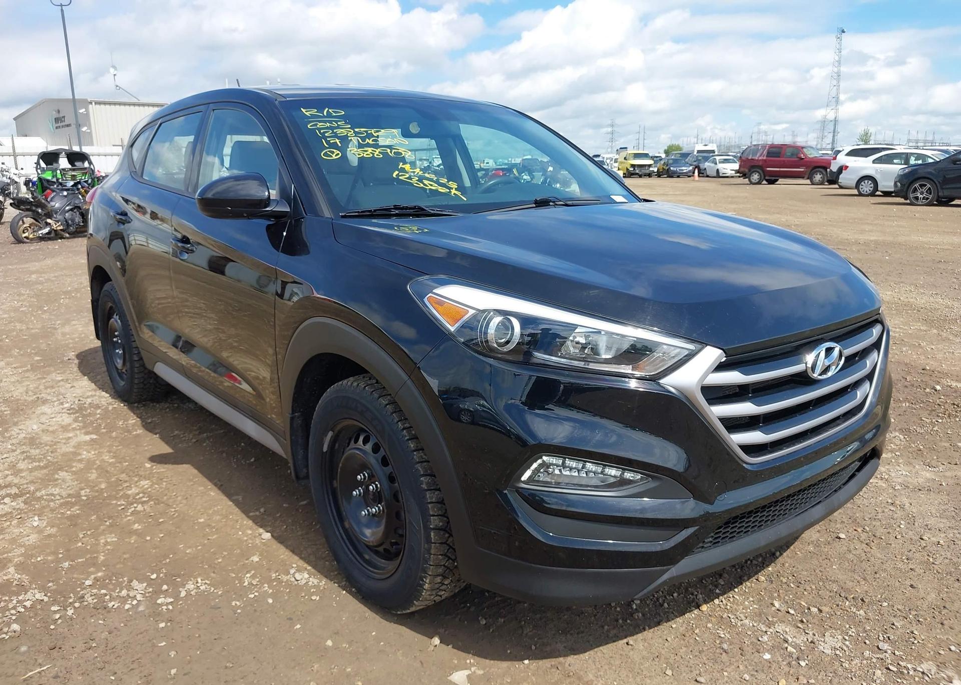 2017 HYUNDAI TUCSON SE