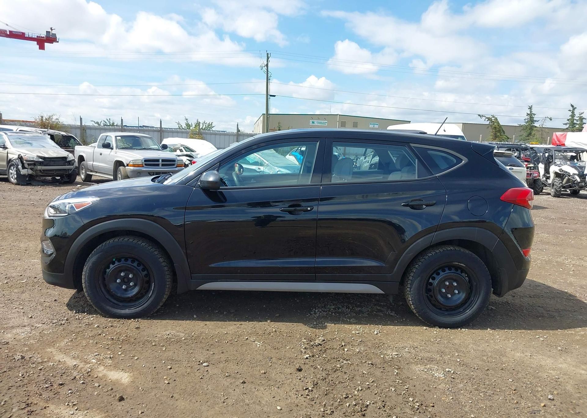 2017 HYUNDAI TUCSON SE