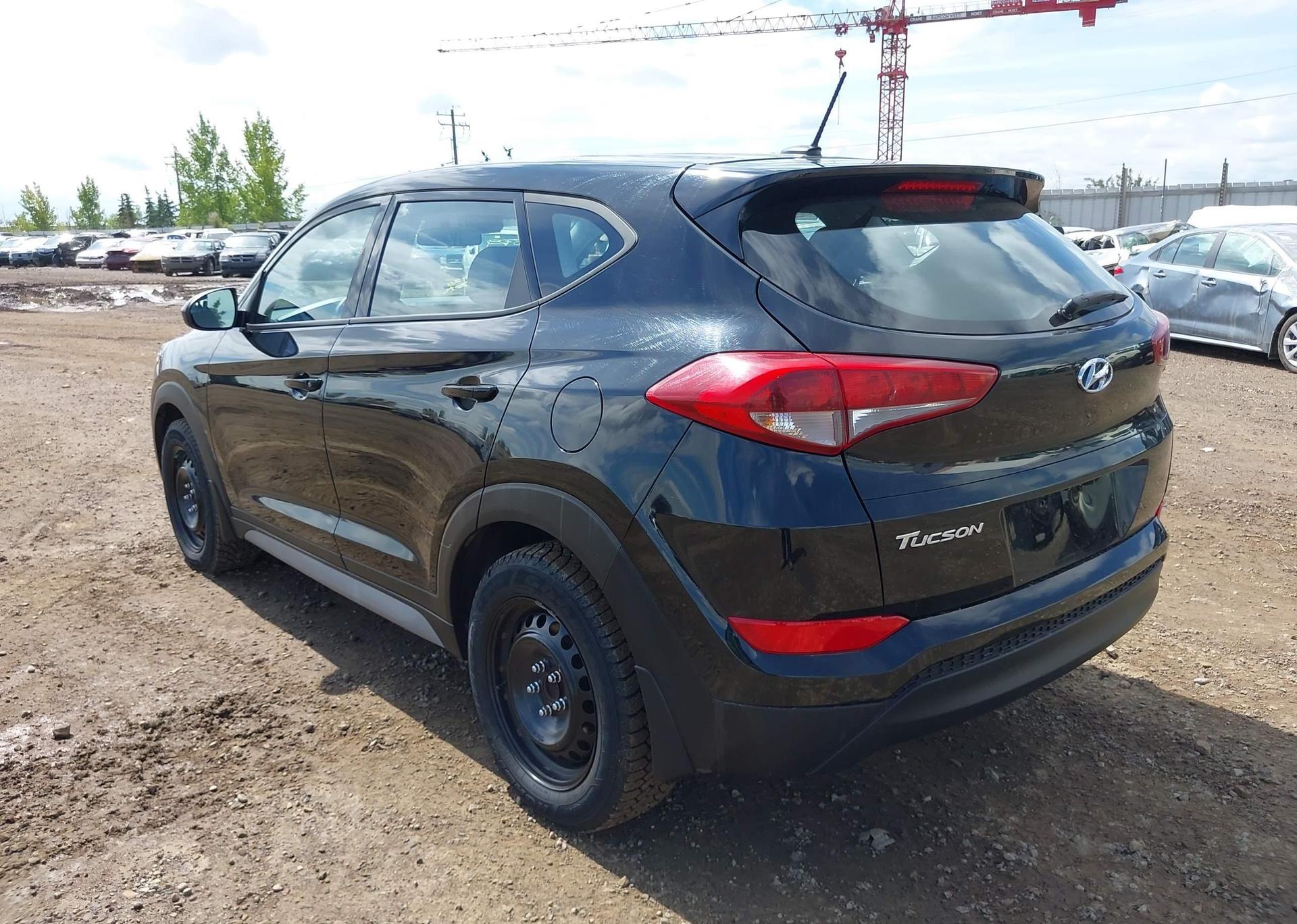 2017 HYUNDAI TUCSON SE