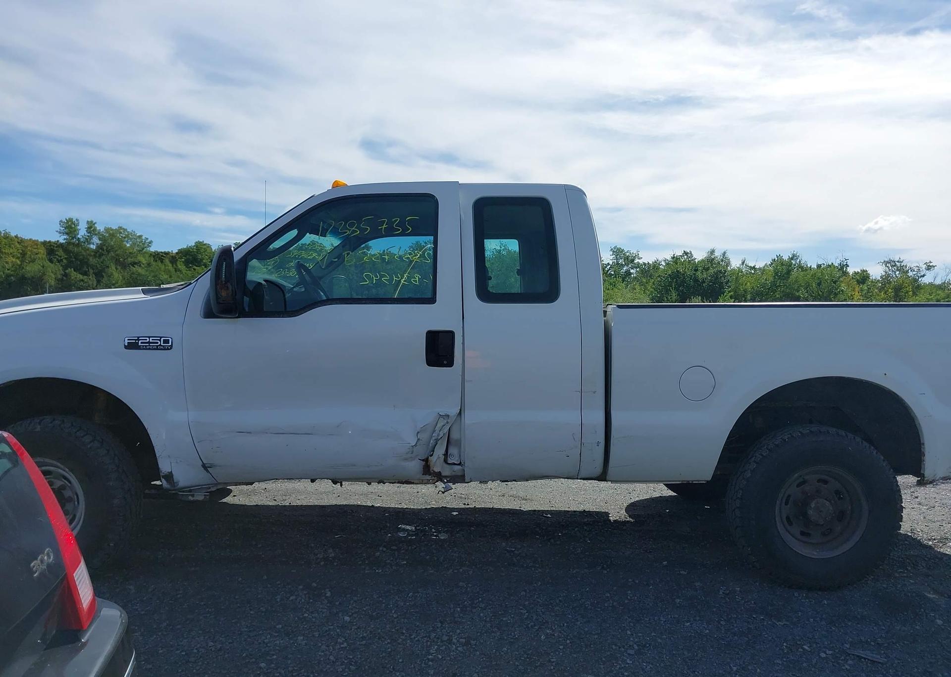 2004 FORD F-250 LARIAT