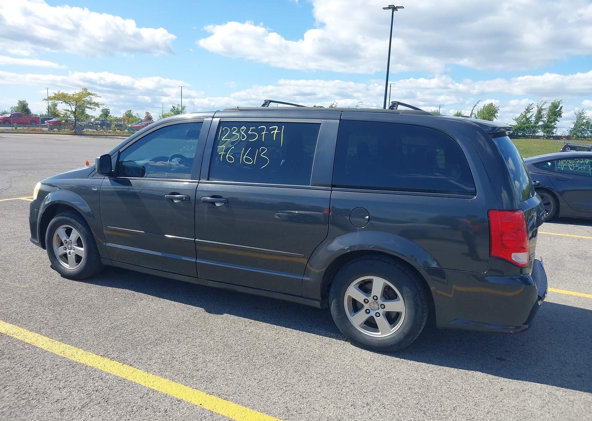 2011 DODGE GRAND CARAVAN
