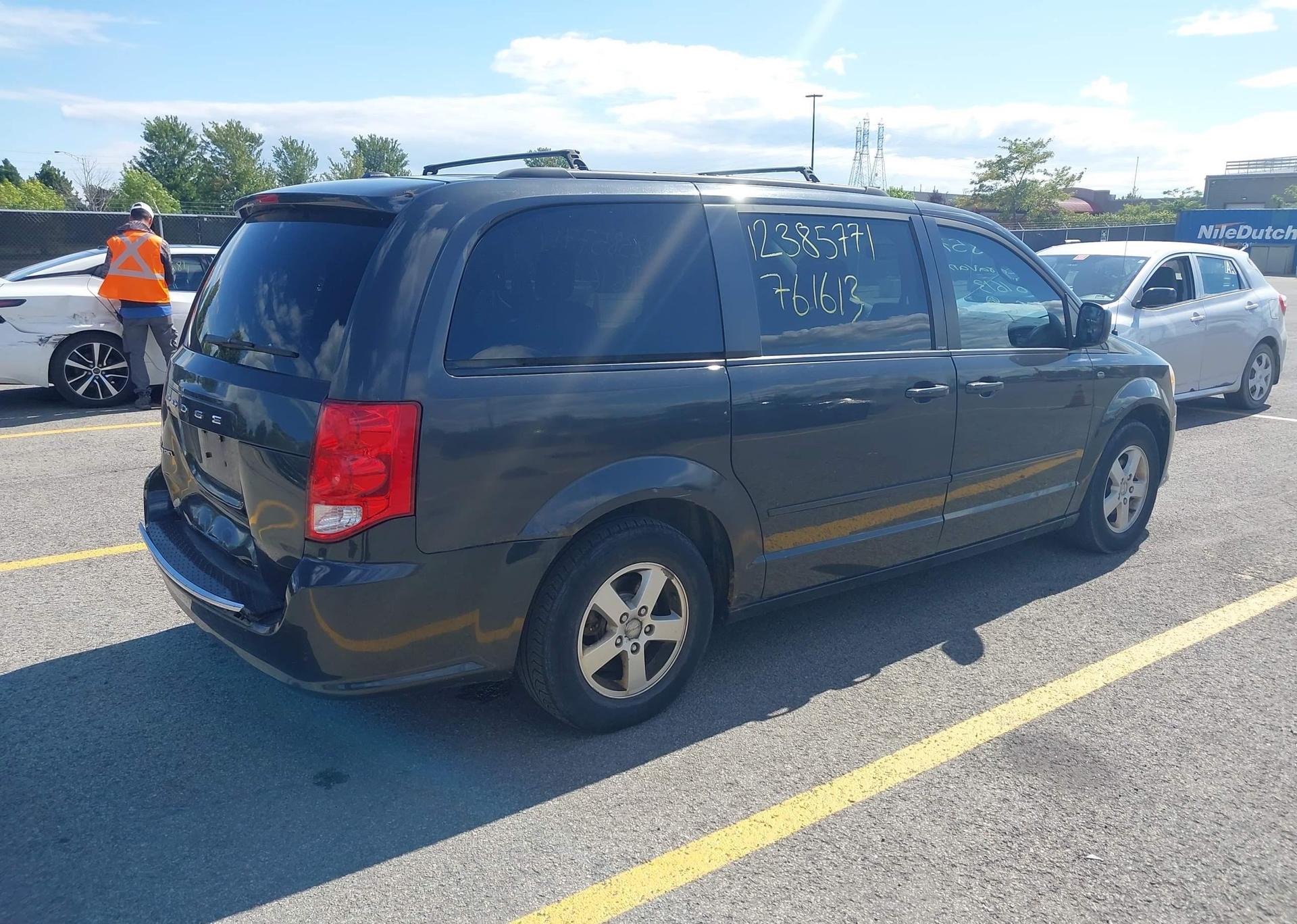 2011 DODGE GRAND CARAVAN