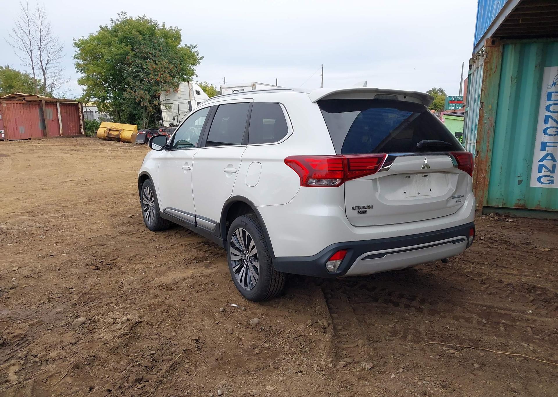 2019 MITSUBISHI OUTLANDER ES
